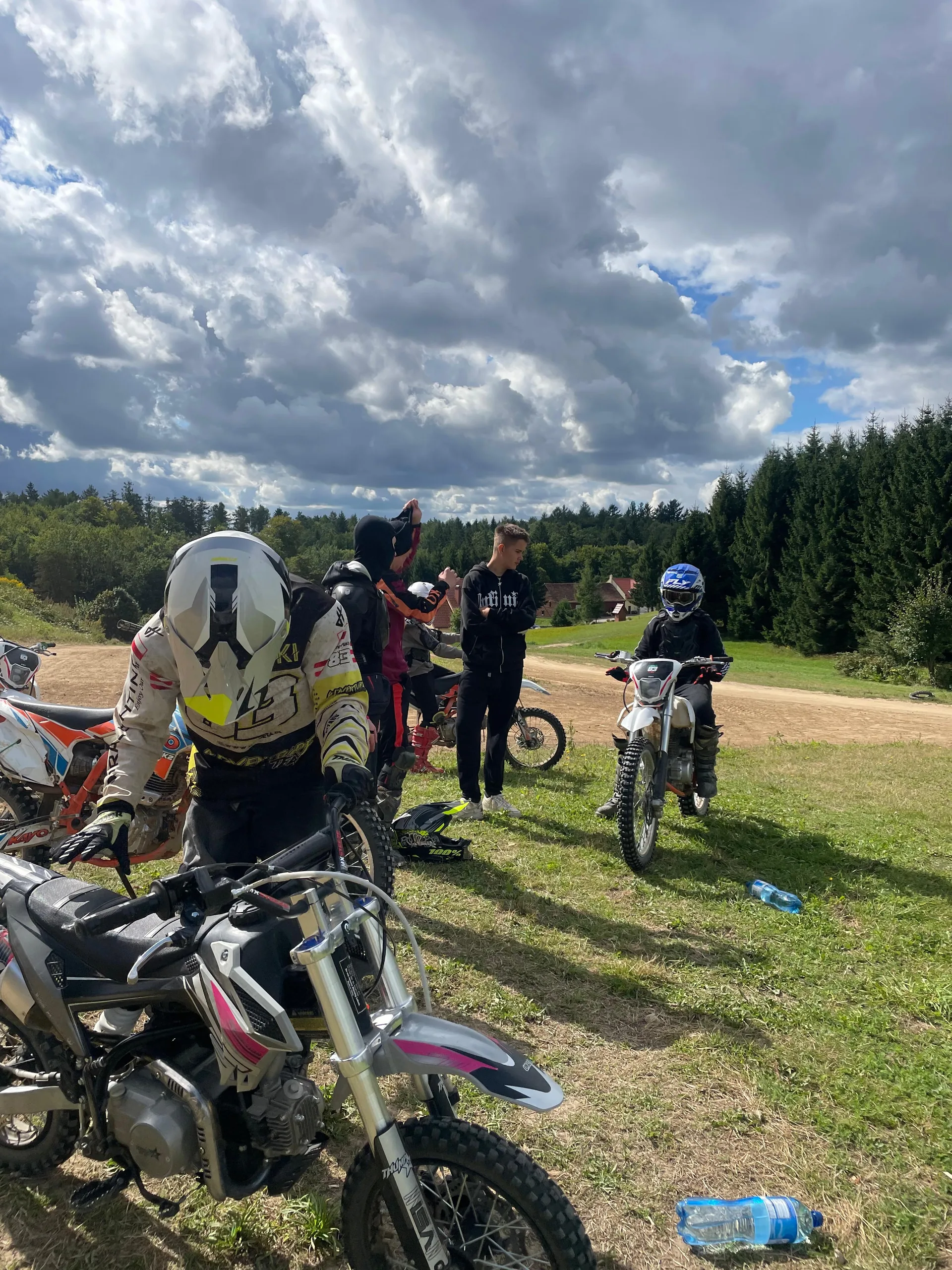 17.08-27.08.2025 Obóz rekreacja, survival, motocross