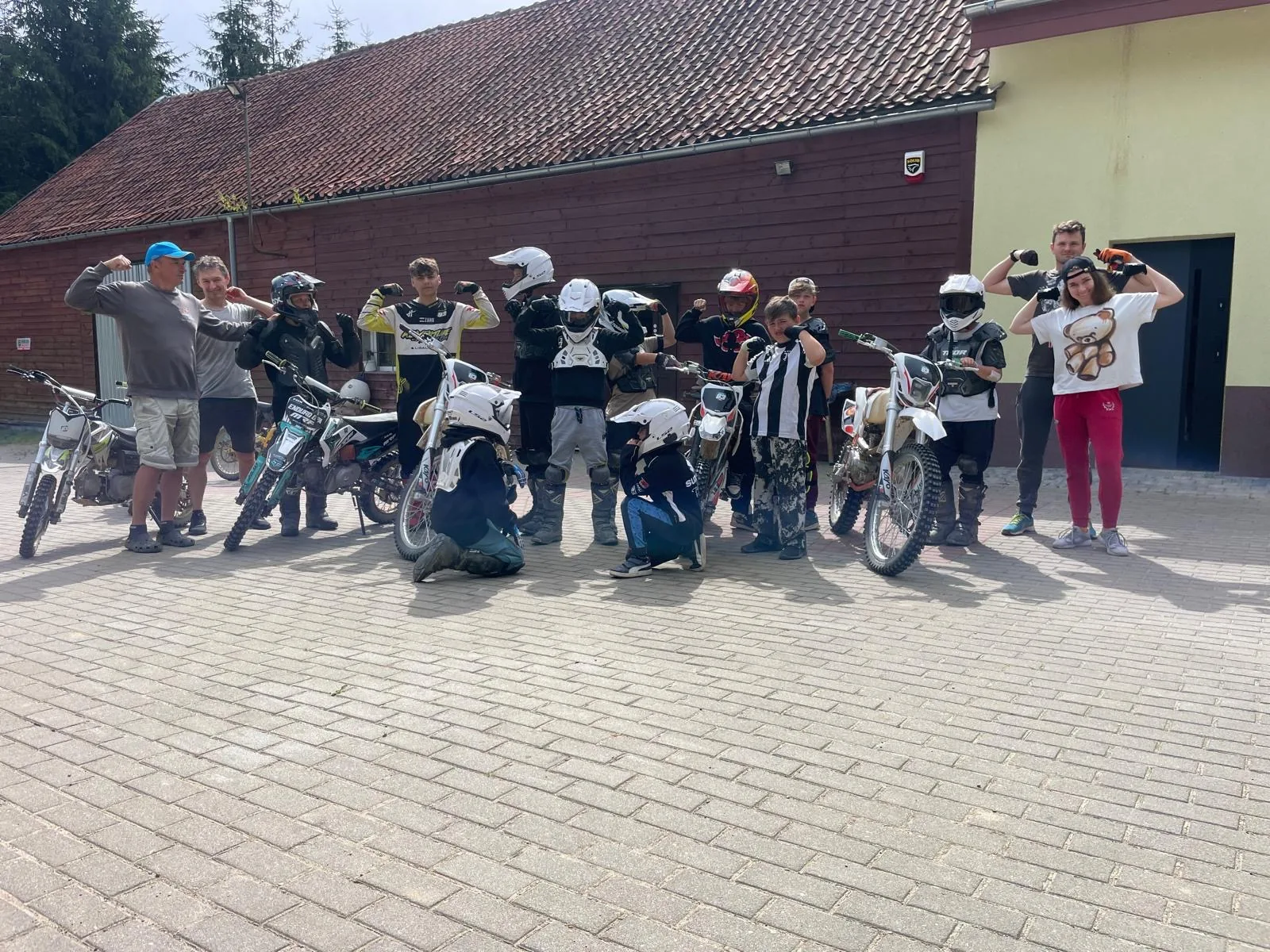 28.06 - 08.07.2025 Obóz rekreacja, survival, motocross w Ogrodnikach