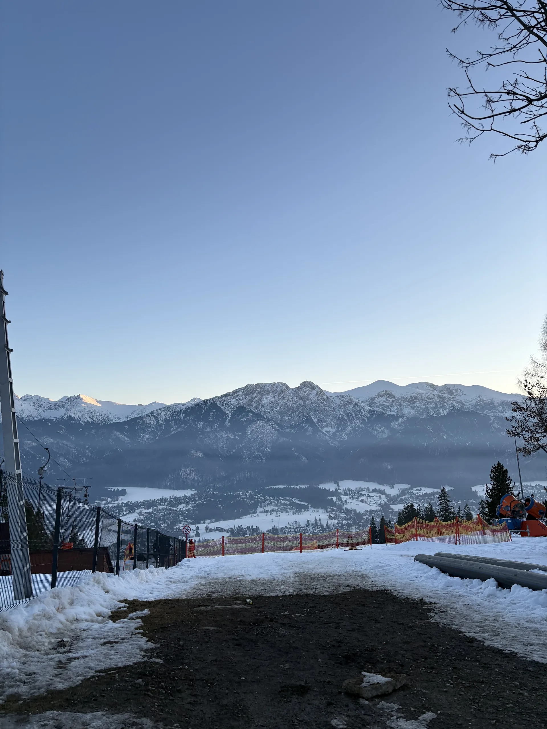 18.01-24.01.2026 Obóz zimowy rekreacyjny w Zębie