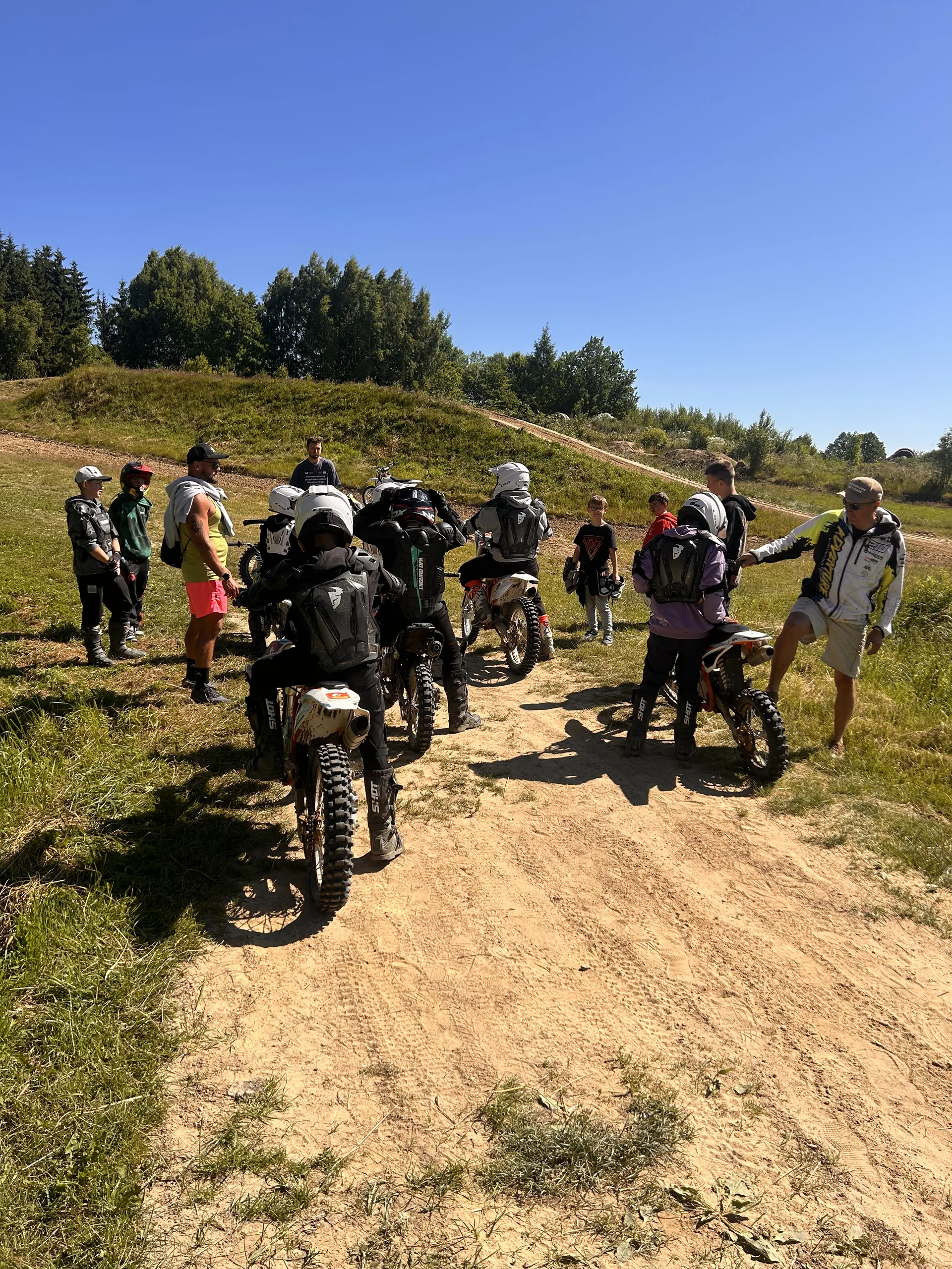 28.06 - 08.07.2025 Obóz rekreacja, survival, motocross w Ogrodnikach