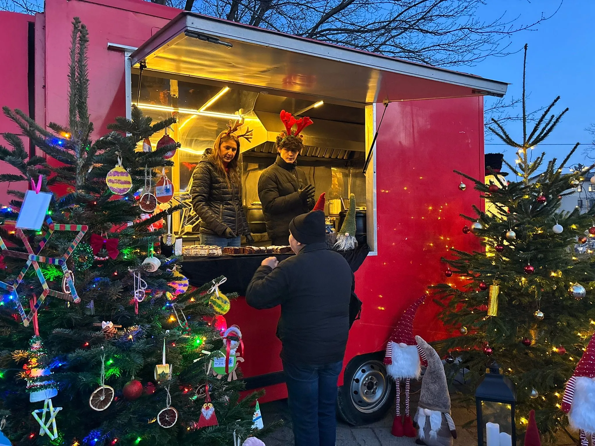 03.12 i 05.12.2025 Świąteczne podwórka Warszawy