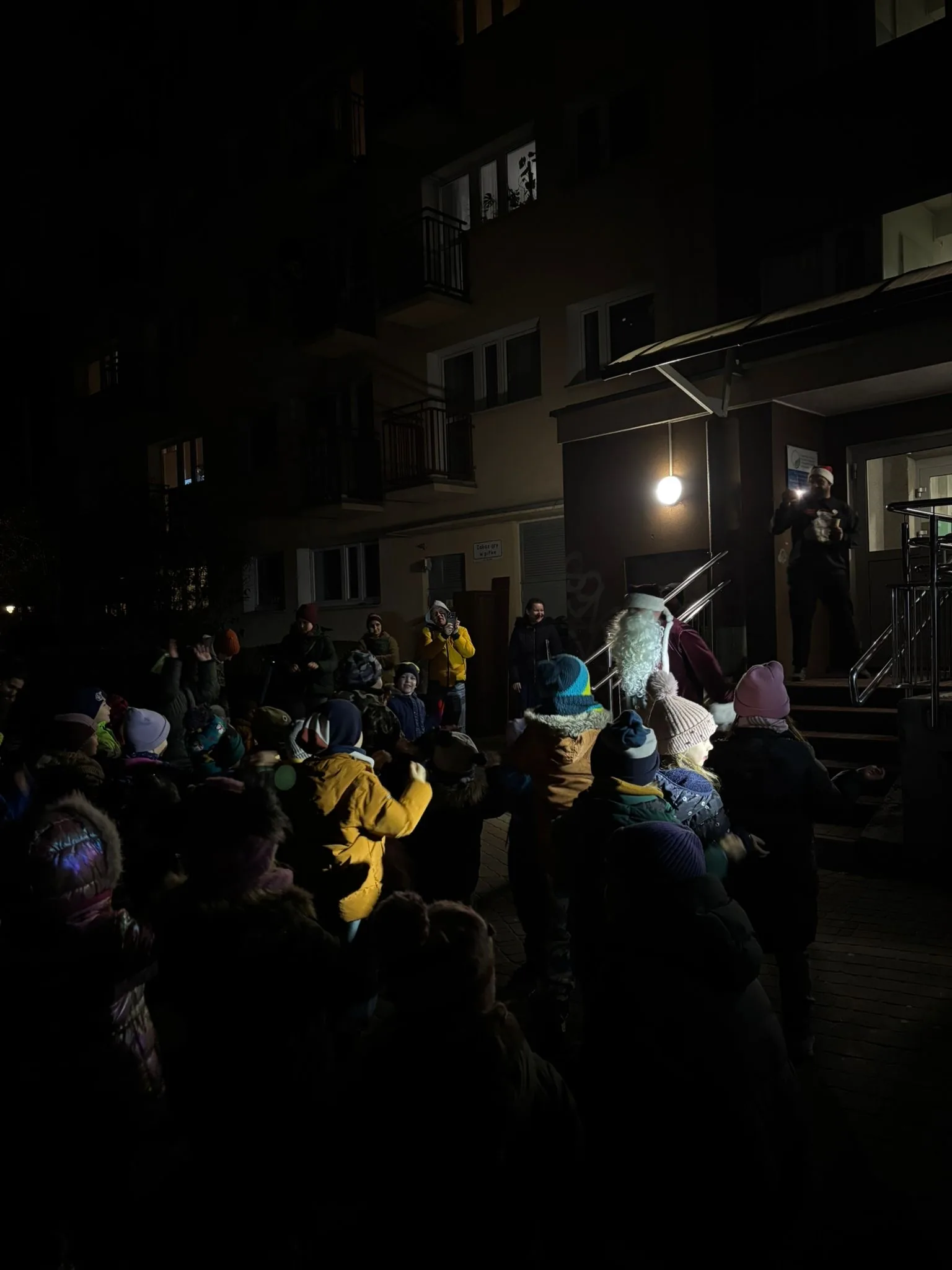 03.12 i 05.12.2025 Świąteczne podwórka Warszawy