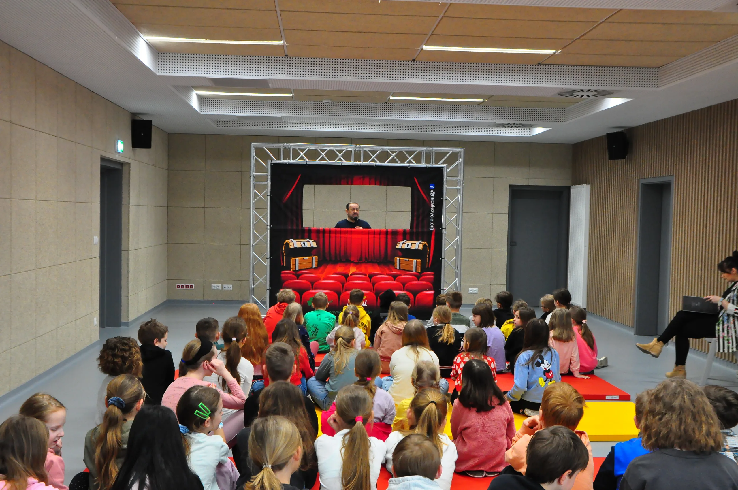 17.04.2023 Sztuka w przestrzeni publicznej - spektakle edukacyjne
