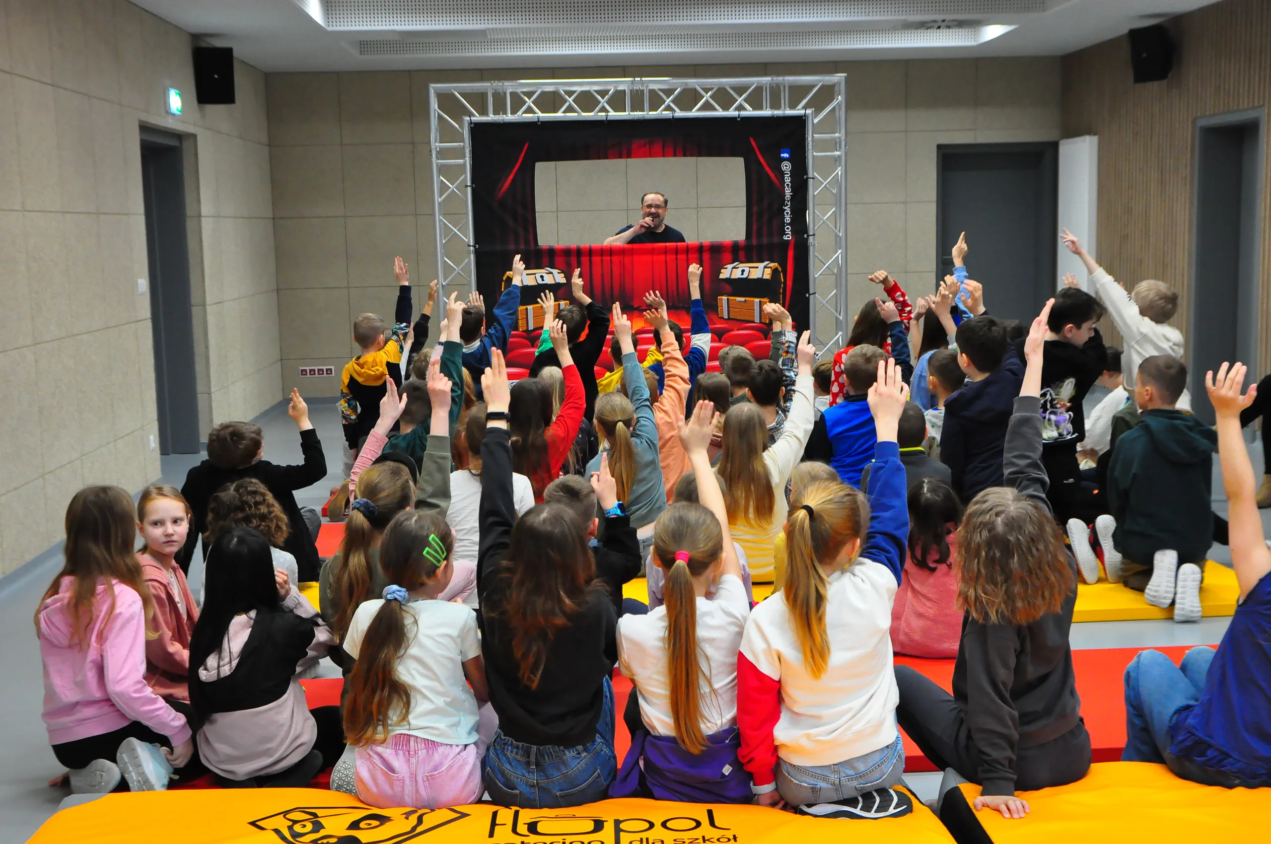 17.04.2023 Sztuka w przestrzeni publicznej - spektakle edukacyjne