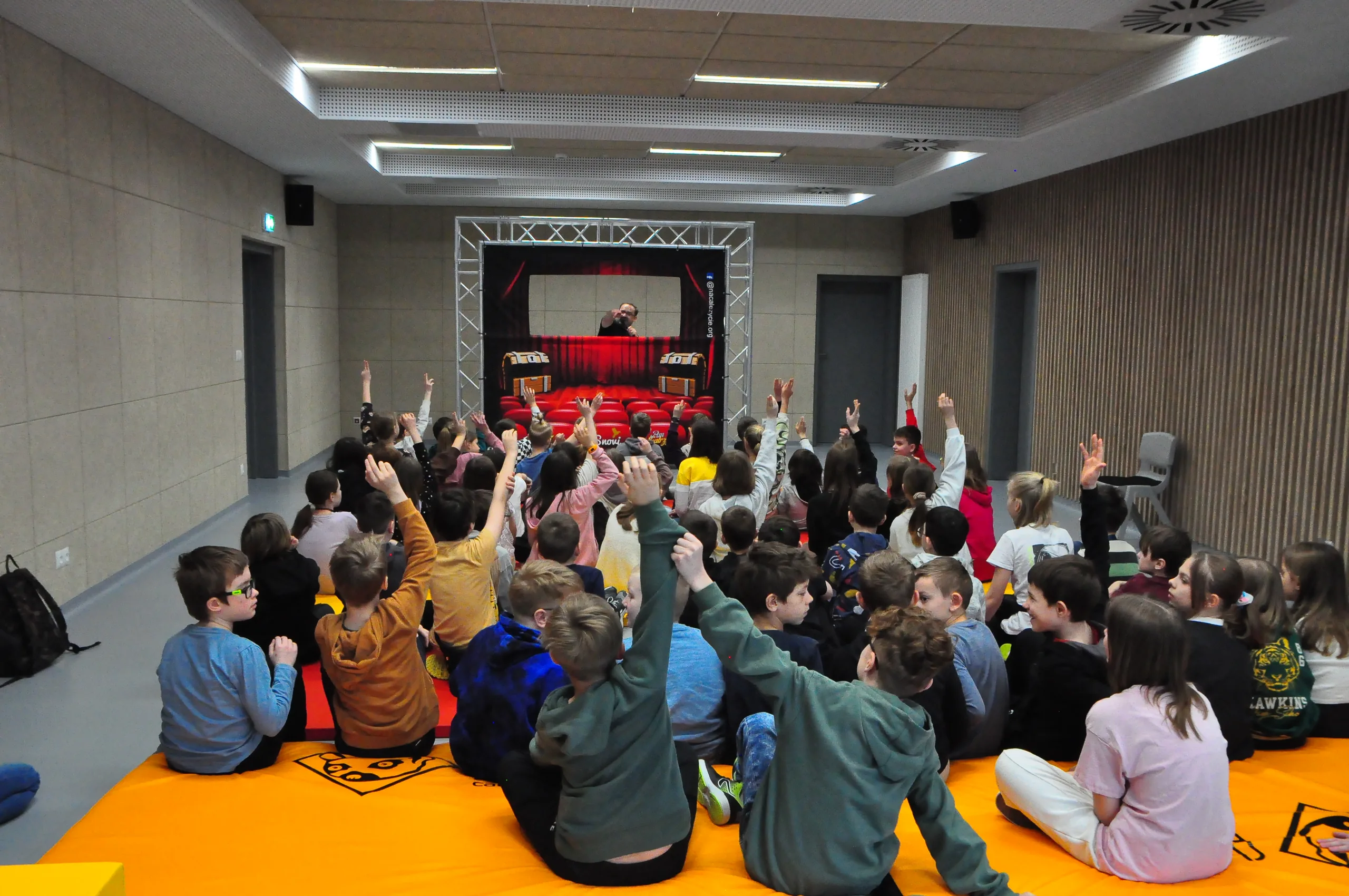 17.04.2023 Sztuka w przestrzeni publicznej - spektakle edukacyjne