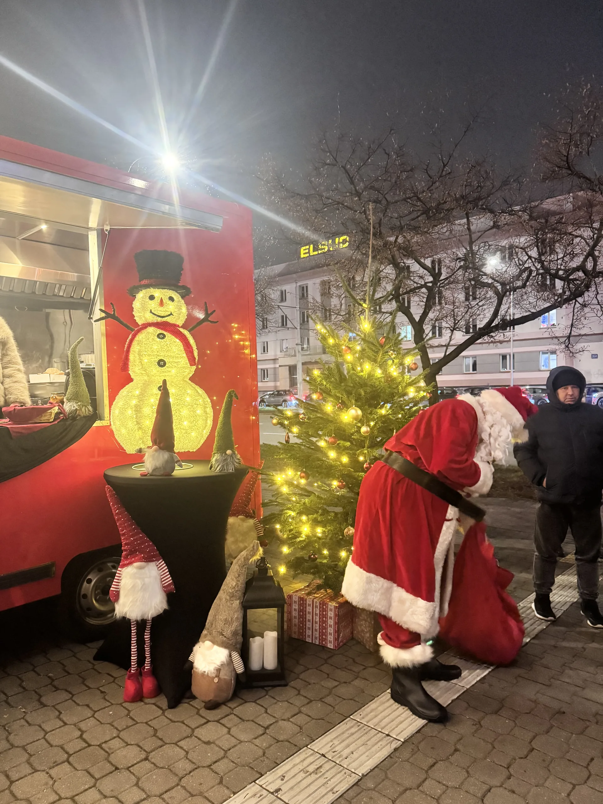 03.12 i 05.12.2025 Świąteczne podwórka Warszawy