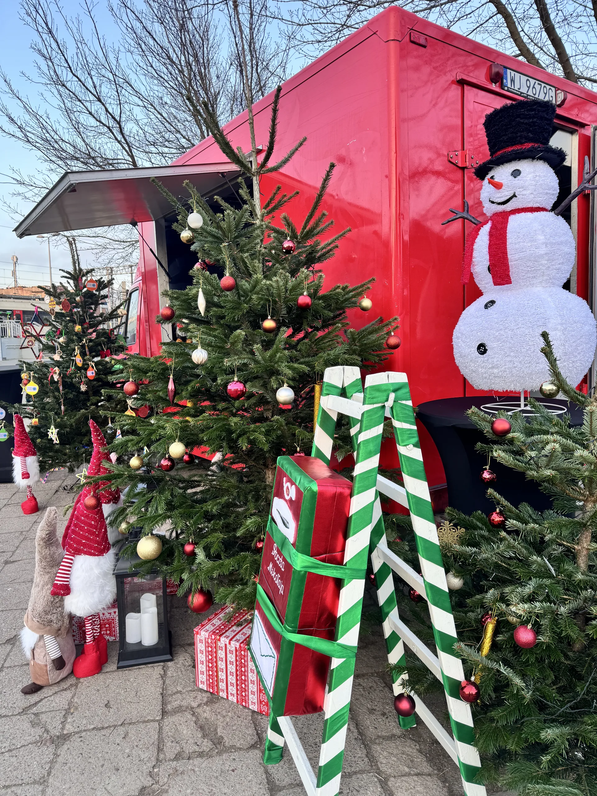 03.12 i 05.12.2025 Świąteczne podwórka Warszawy
