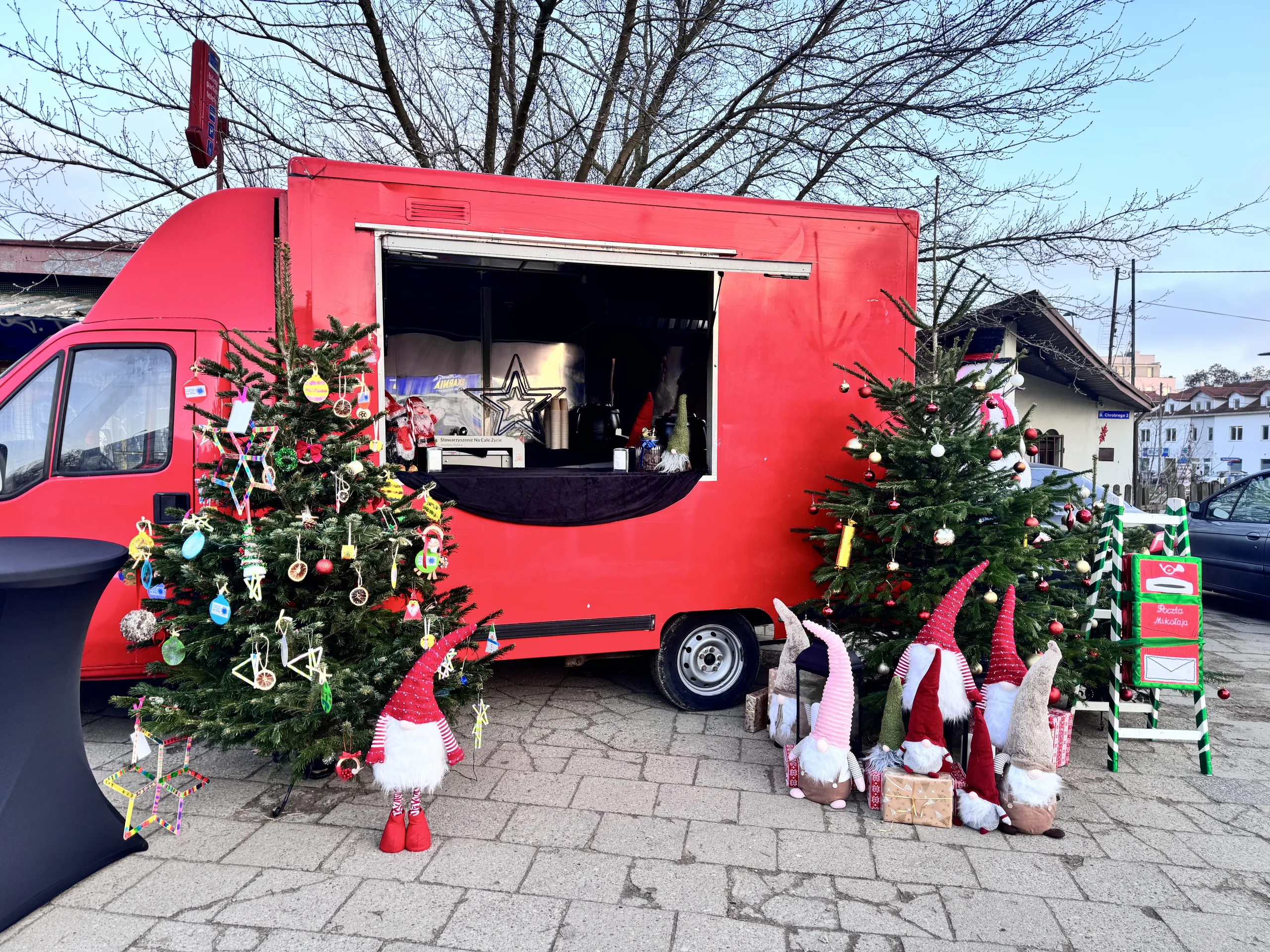 03.12 i 05.12.2025 Świąteczne podwórka Warszawy