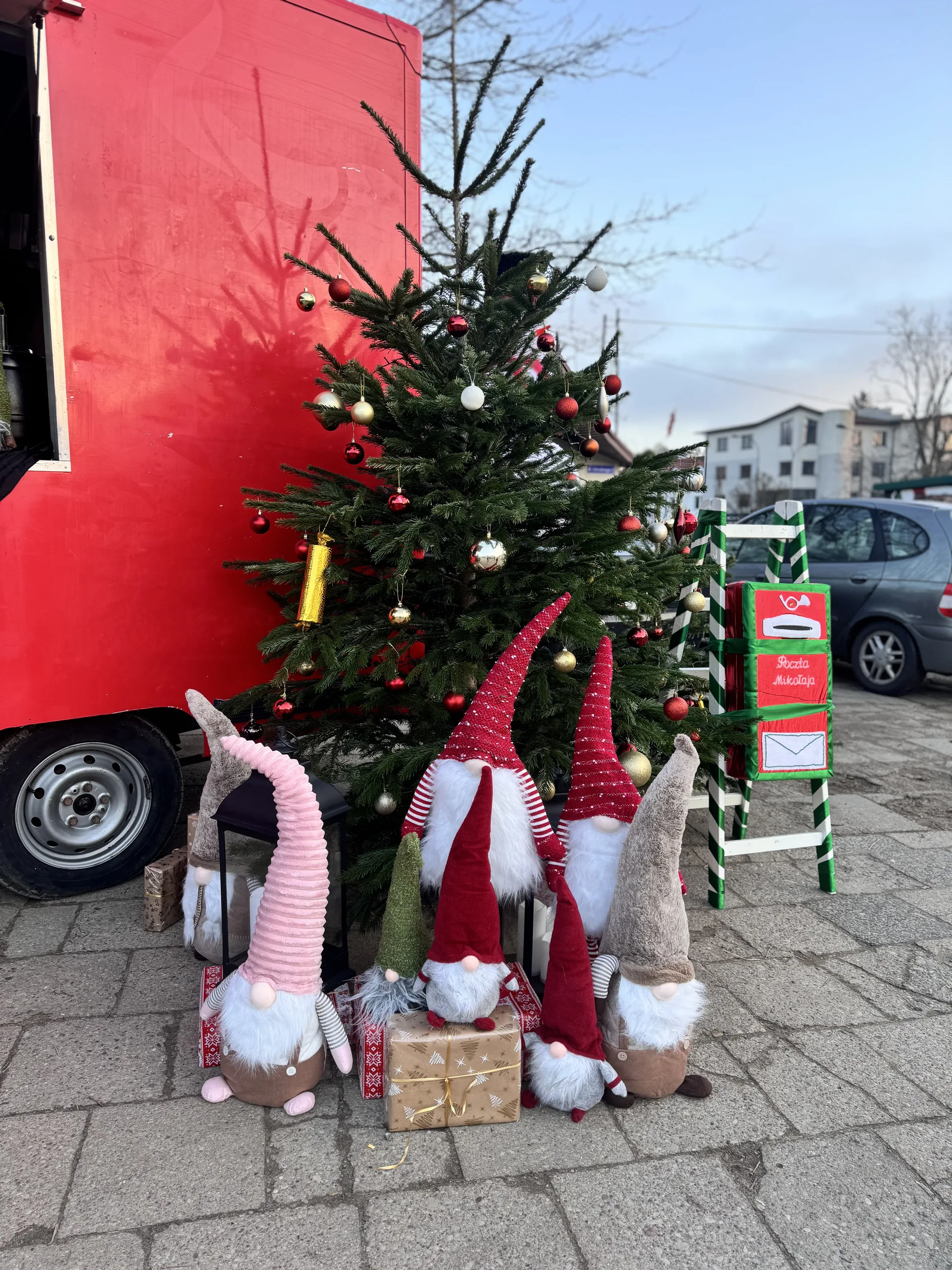 03.12 i 05.12.2025 Świąteczne podwórka Warszawy