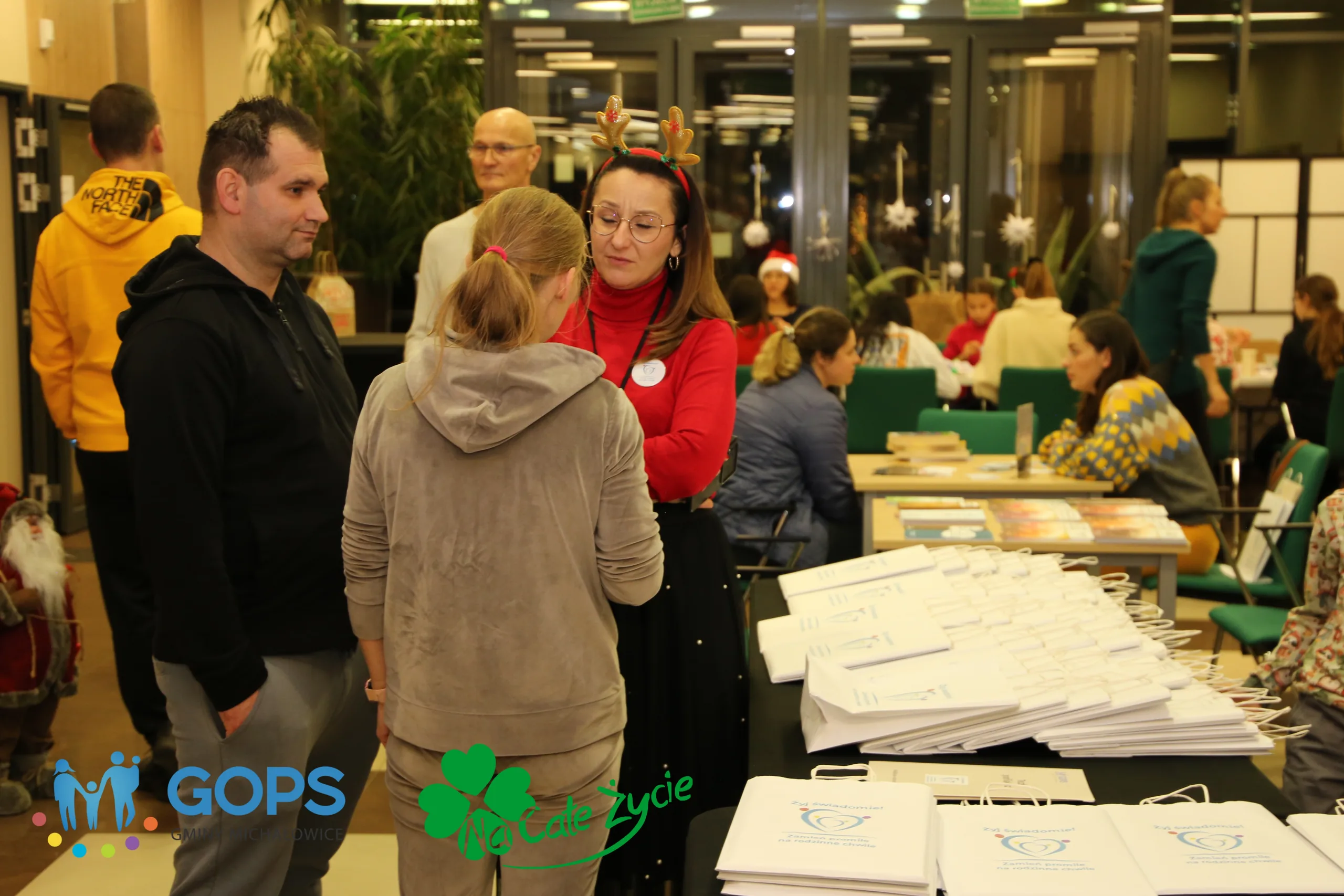 07.12.2024 Spotkanie Świąteczne w GOPS Michałowice w ramach Mikołajkowej Niespodzianki