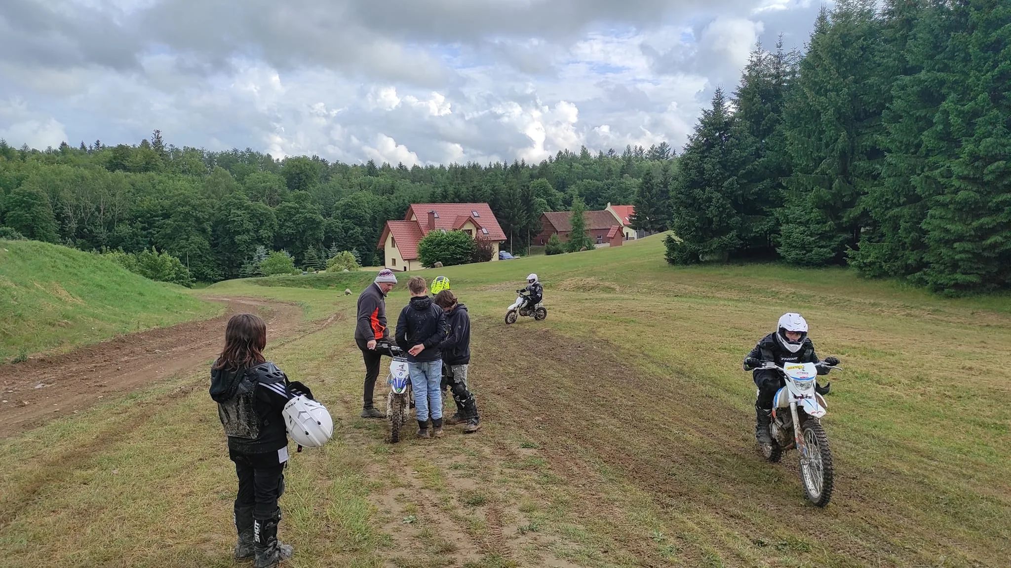 24.06 - 04.07.2023 Obóz rekreacja, survival, motocross w Ogrodnikach