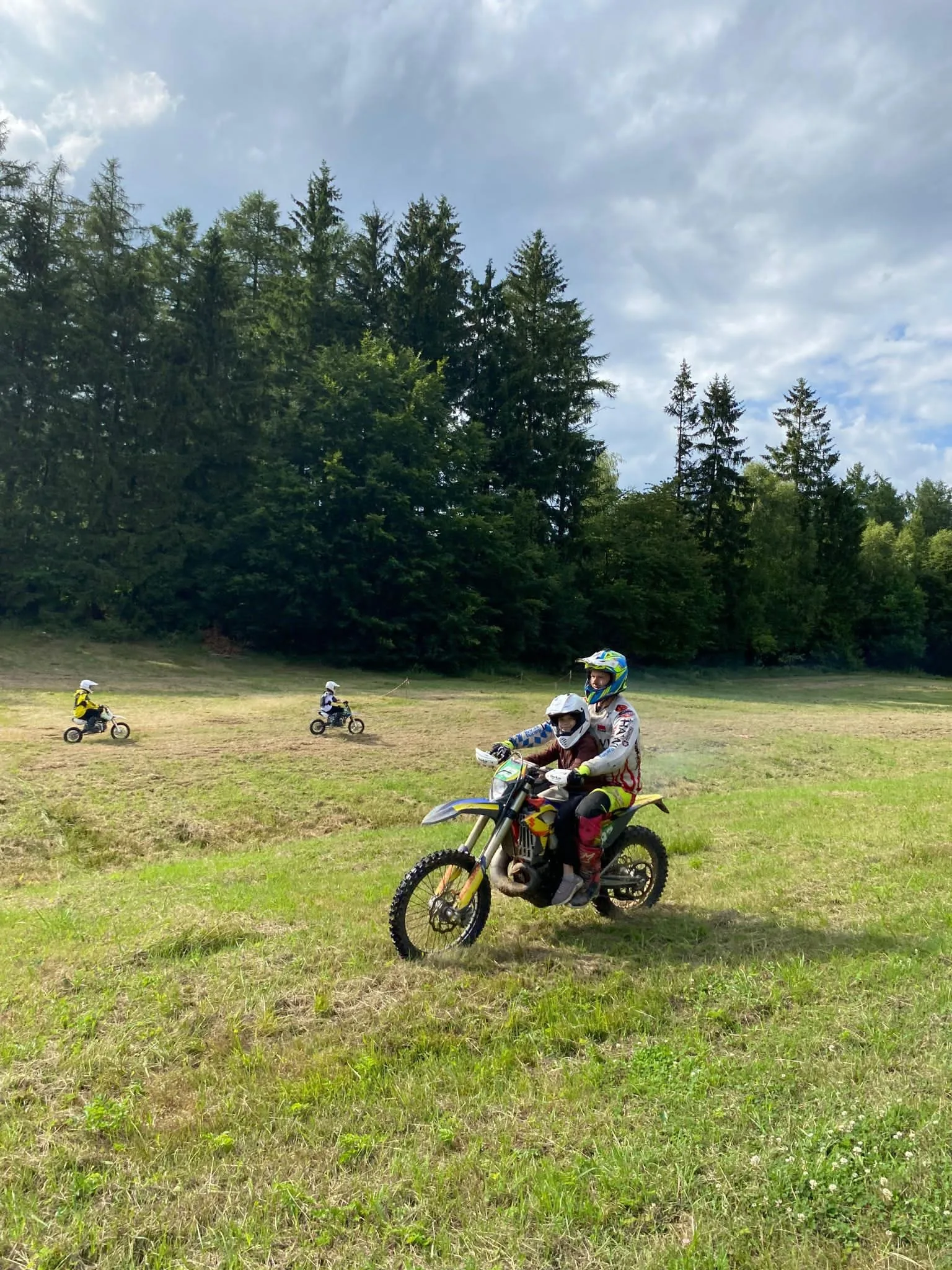 24.06 - 04.07.2023 Obóz rekreacja, survival, motocross w Ogrodnikach