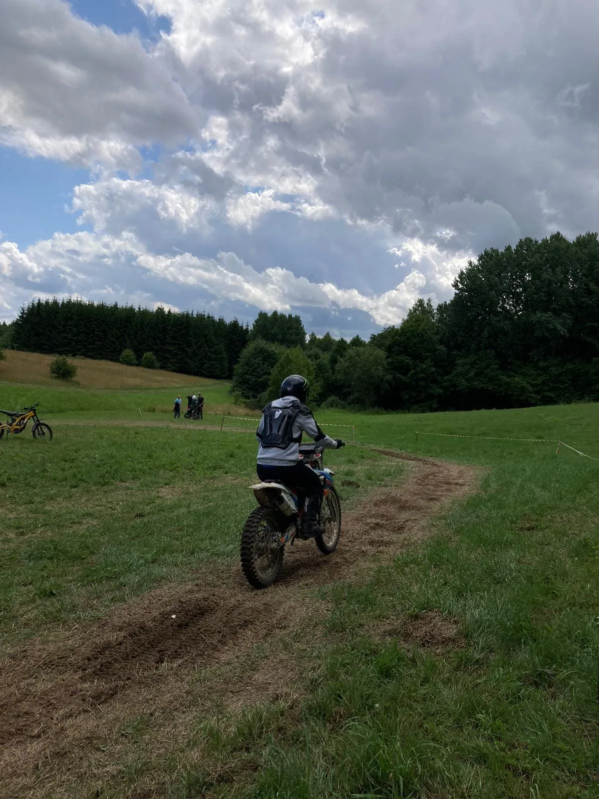 14.07 - 24.07.2023 Obóz rekreacja, survival, motocross w Ogrodnikach