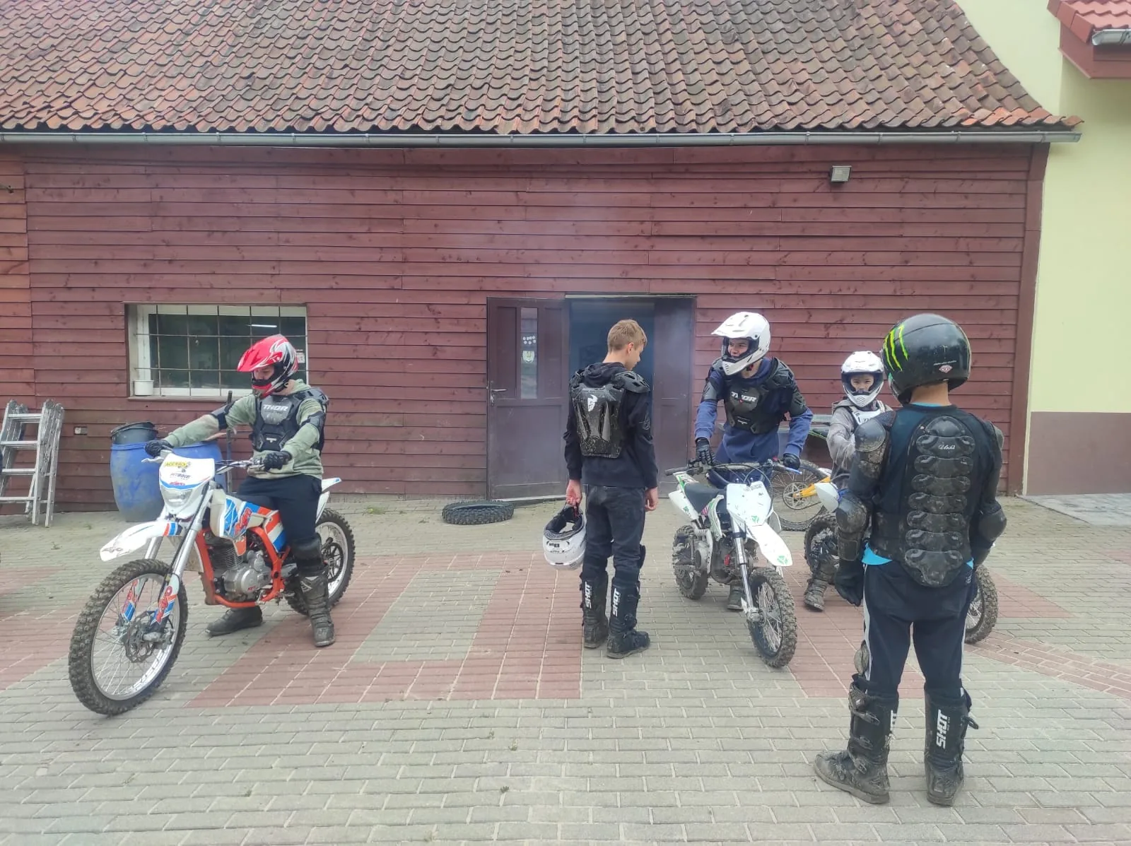 24.07 - 03.08.2023 Obóz rekreacja, survival, motocross w Ogrodnikach