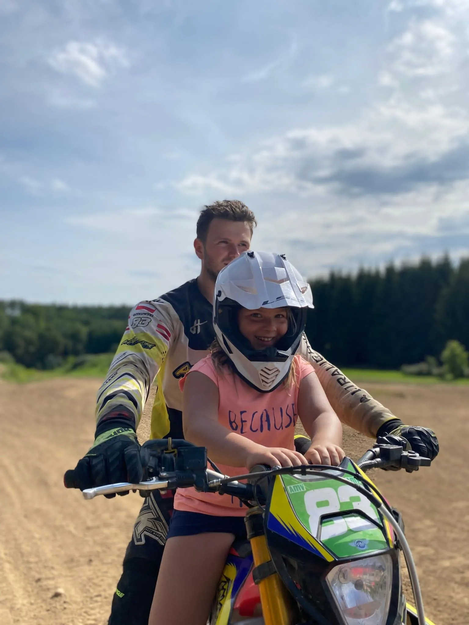 24.07 - 03.08.2023 Obóz rekreacja, survival, motocross w Ogrodnikach