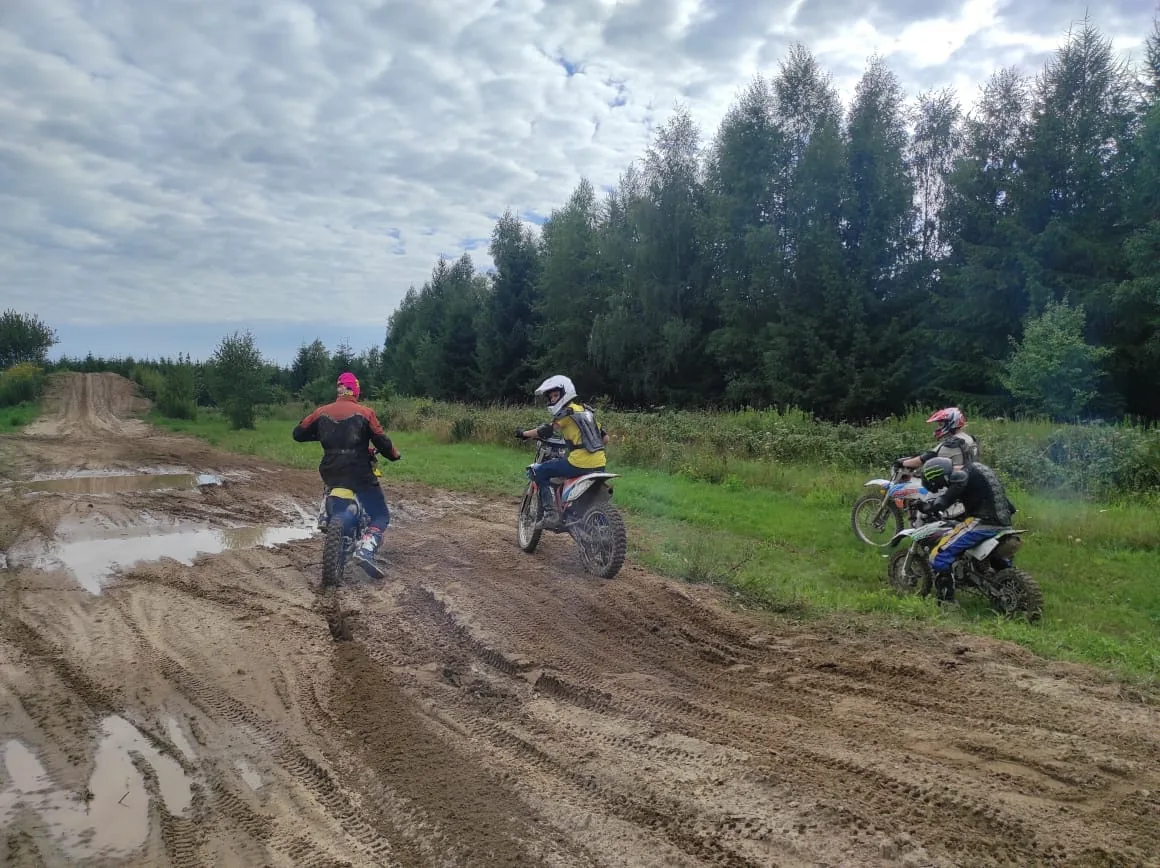 24.07 - 03.08.2023 Obóz rekreacja, survival, motocross w Ogrodnikach