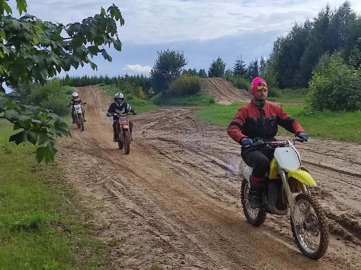 24.07 - 03.08.2023 Obóz rekreacja, survival, motocross w Ogrodnikach