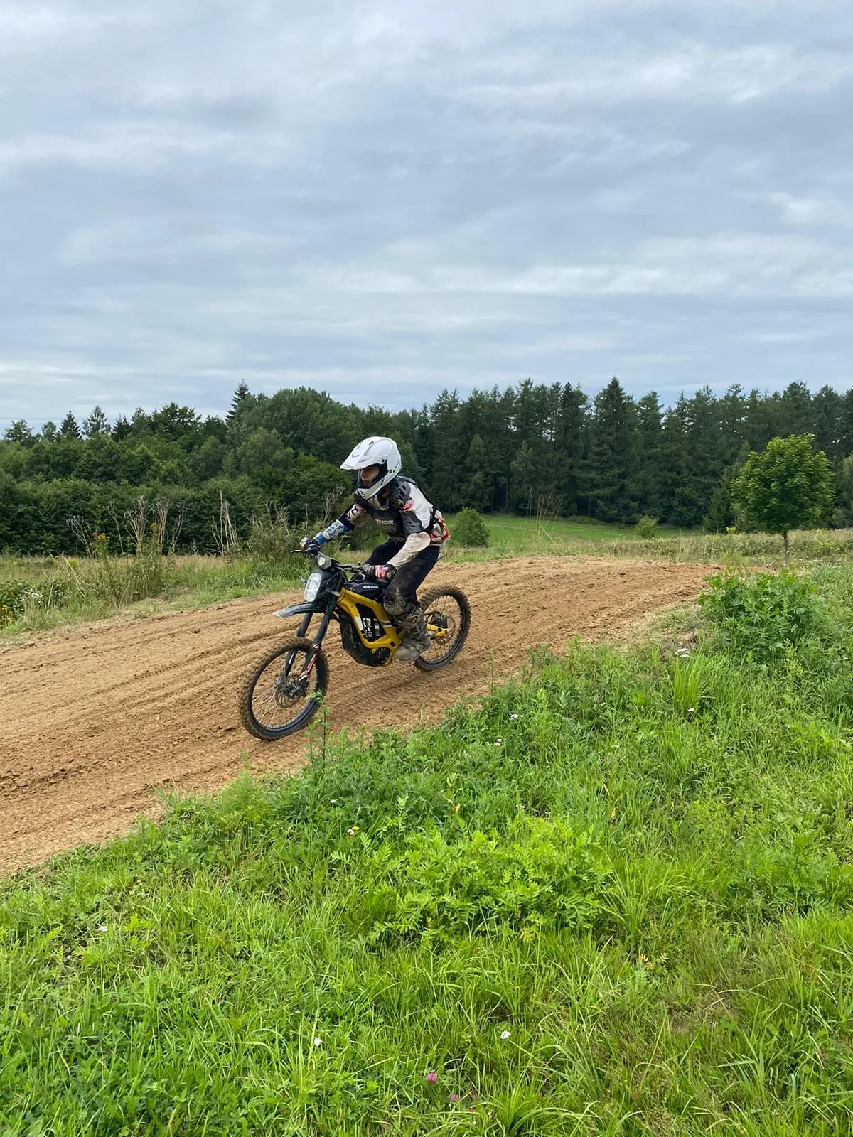 03.08 - 13.08.2023 Obóz rekreacja, survival, motocross w Ogrodnikach