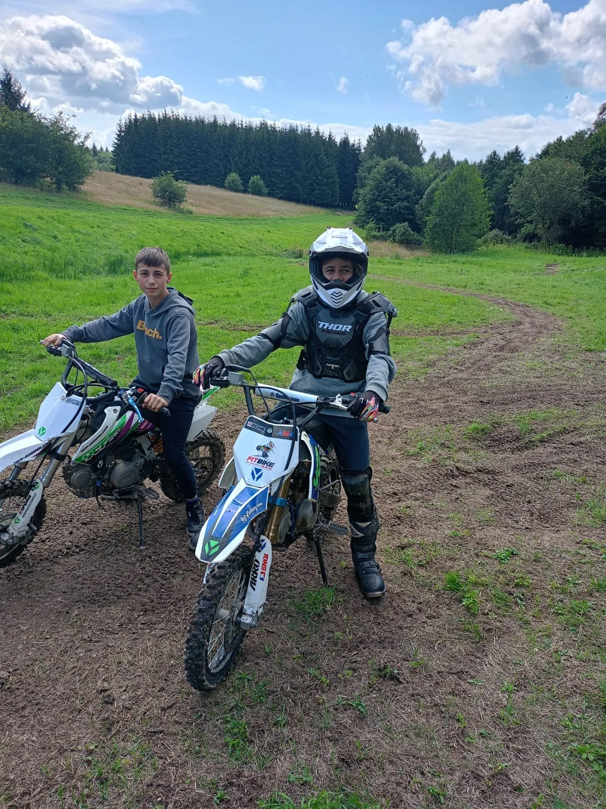 03.08 - 13.08.2023 Obóz rekreacja, survival, motocross w Ogrodnikach