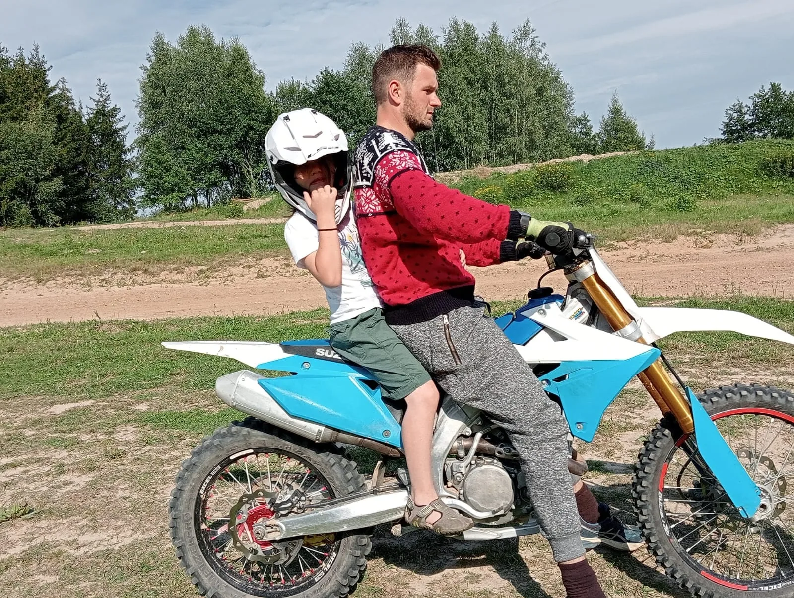 13.08 - 23.08.2023 Obóz rekreacja, survival, motocross w Ogrodnikach