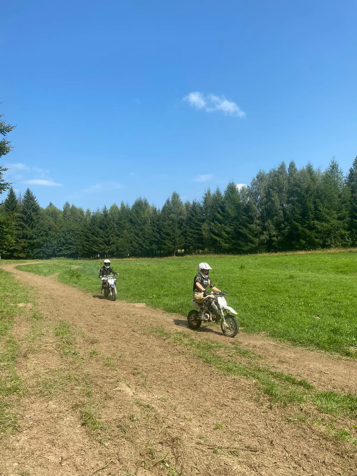 13.08 - 23.08.2023 Obóz rekreacja, survival, motocross w Ogrodnikach