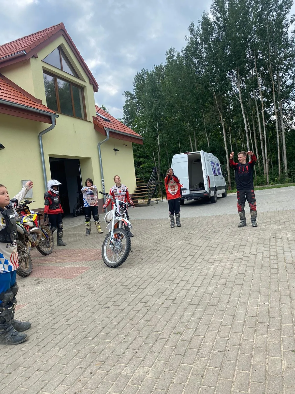 22.06 - 02.07.2024 Obóz rekreacja, survival, motocross w Ogrodnikach