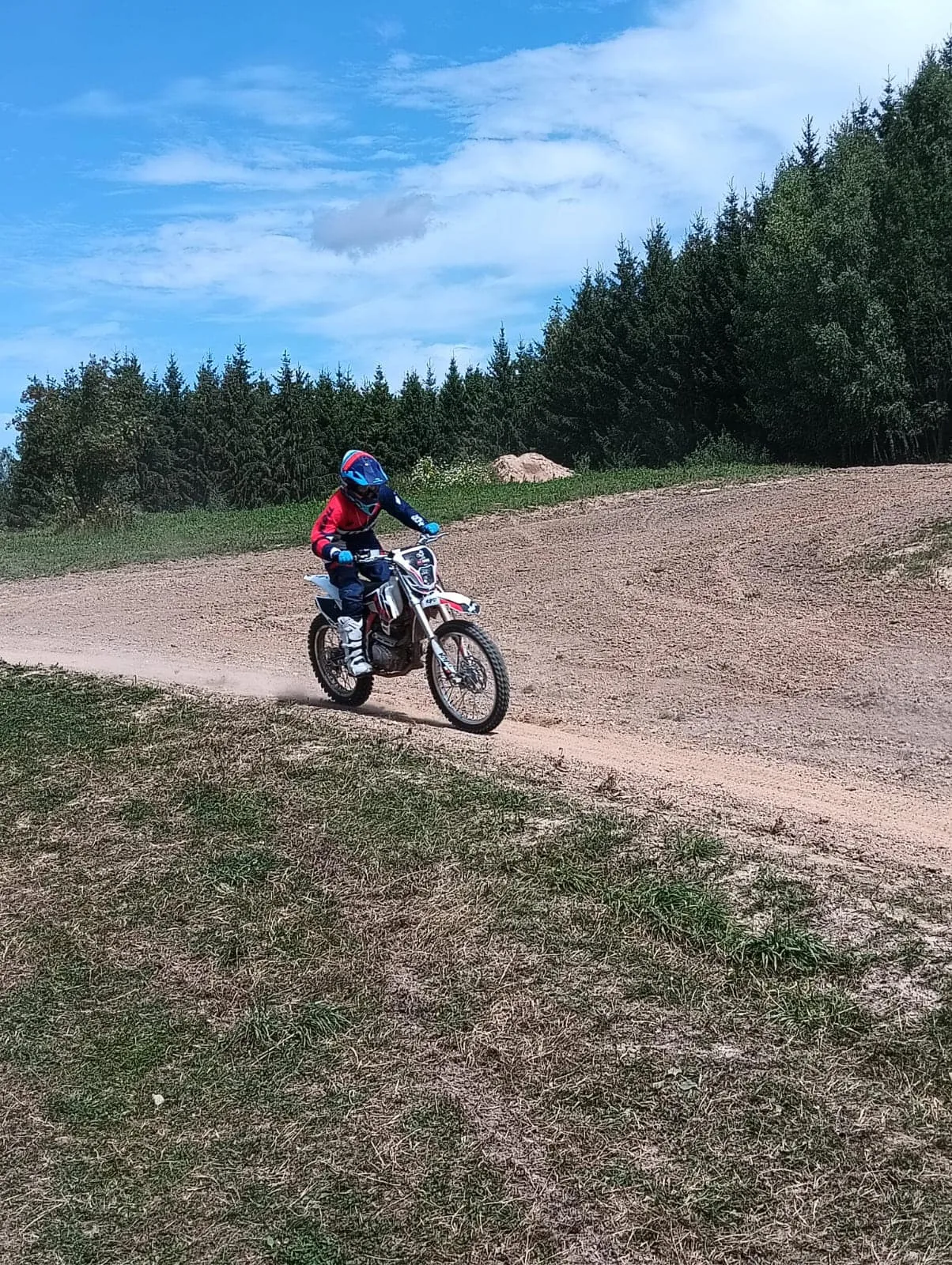 22.07 - 01.08.2024 Obóz rekreacja, survival, motocross w Ogrodnikach
