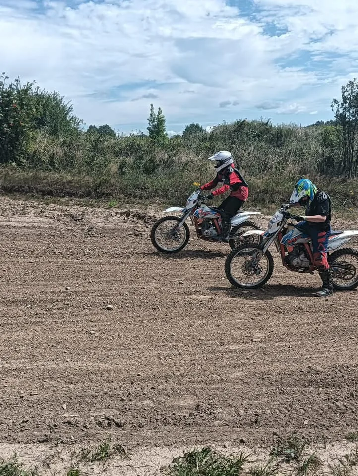 22.07 - 01.08.2024 Obóz rekreacja, survival, motocross w Ogrodnikach