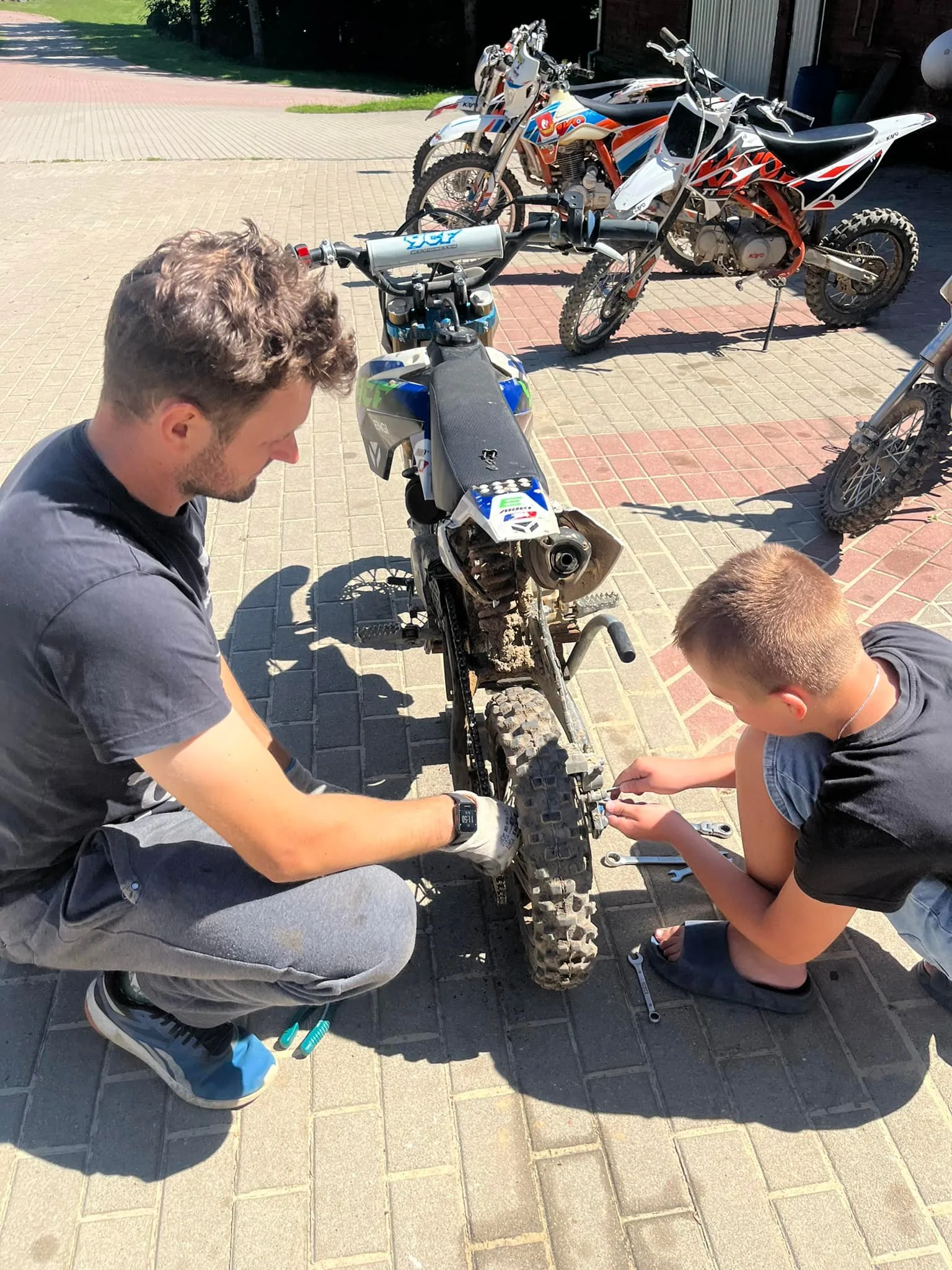 01.08 - 11.08.2024 Obóz rekreacja, survival, motocross w Ogrodnikach