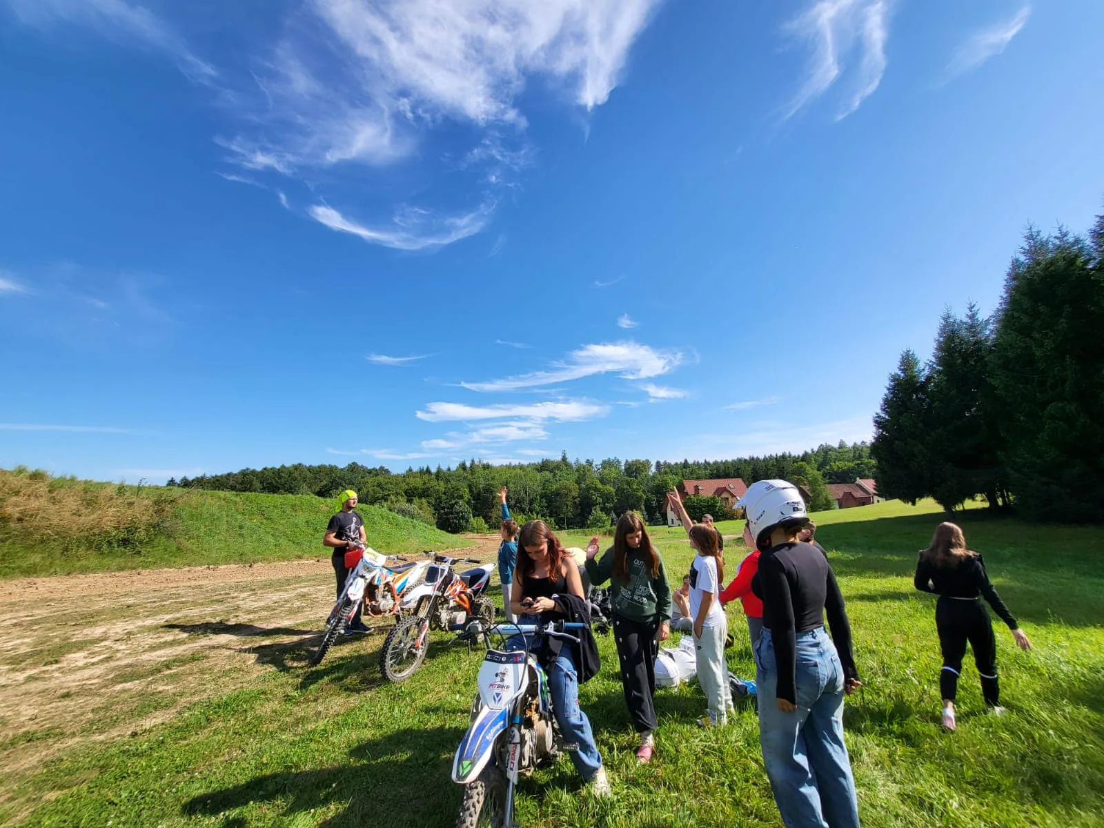 01.08 - 11.08.2024 Obóz rekreacja, survival, motocross w Ogrodnikach