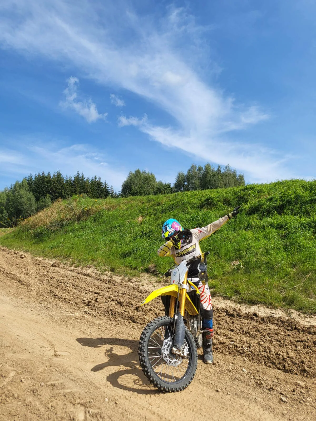 01.08 - 11.08.2024 Obóz rekreacja, survival, motocross w Ogrodnikach