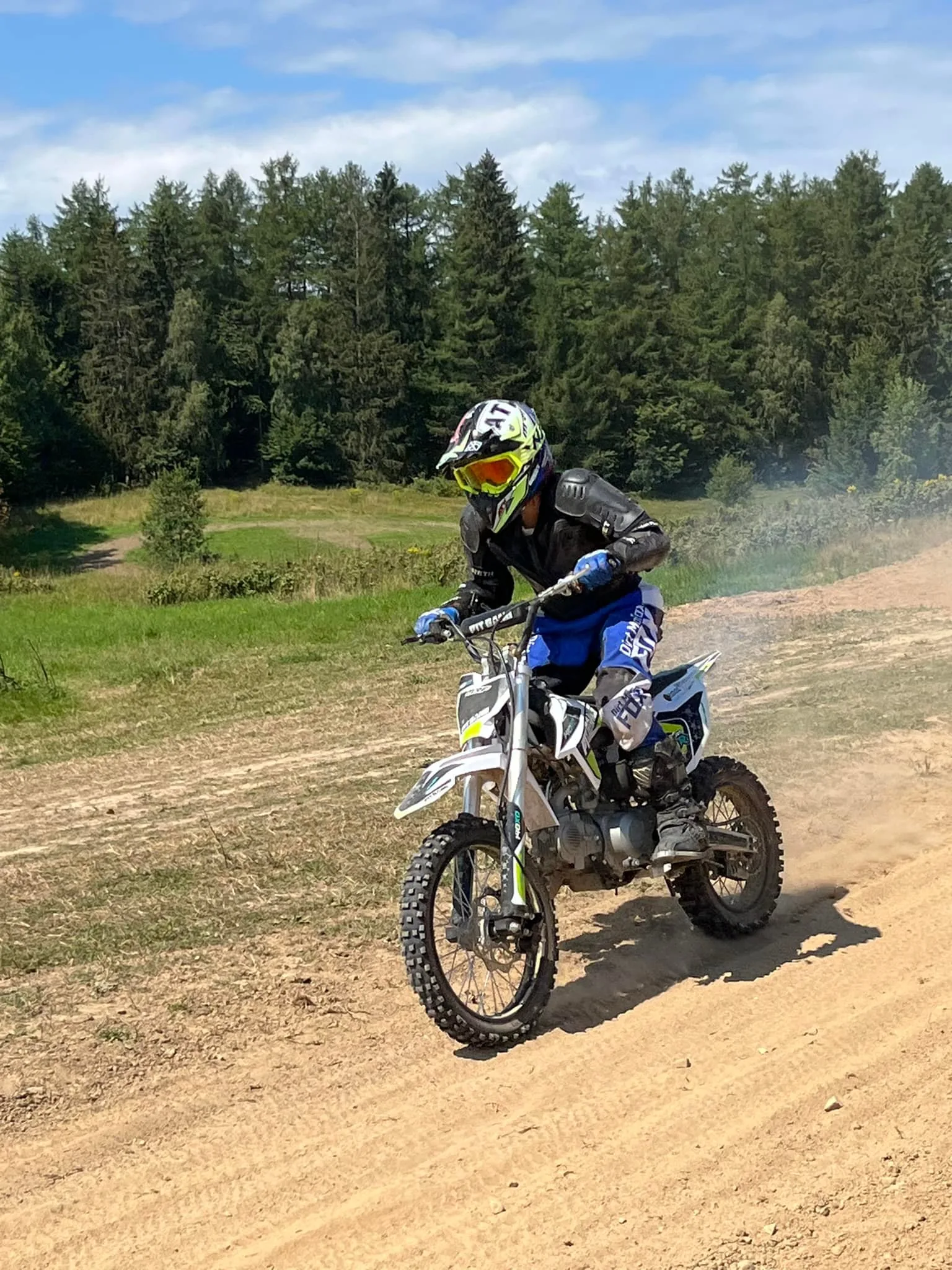 01.08 - 11.08.2024 Obóz rekreacja, survival, motocross w Ogrodnikach