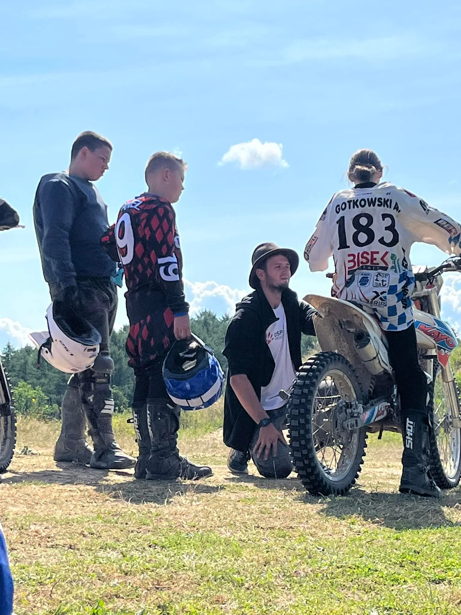 01.08 - 11.08.2024 Obóz rekreacja, survival, motocross w Ogrodnikach