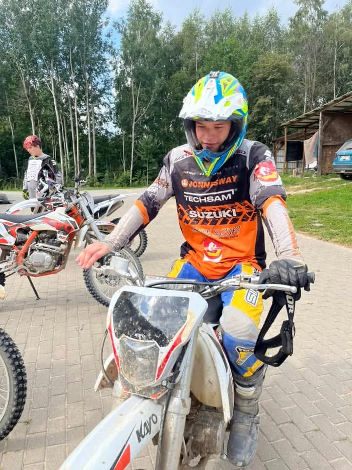 01.08 - 11.08.2024 Obóz rekreacja, survival, motocross w Ogrodnikach