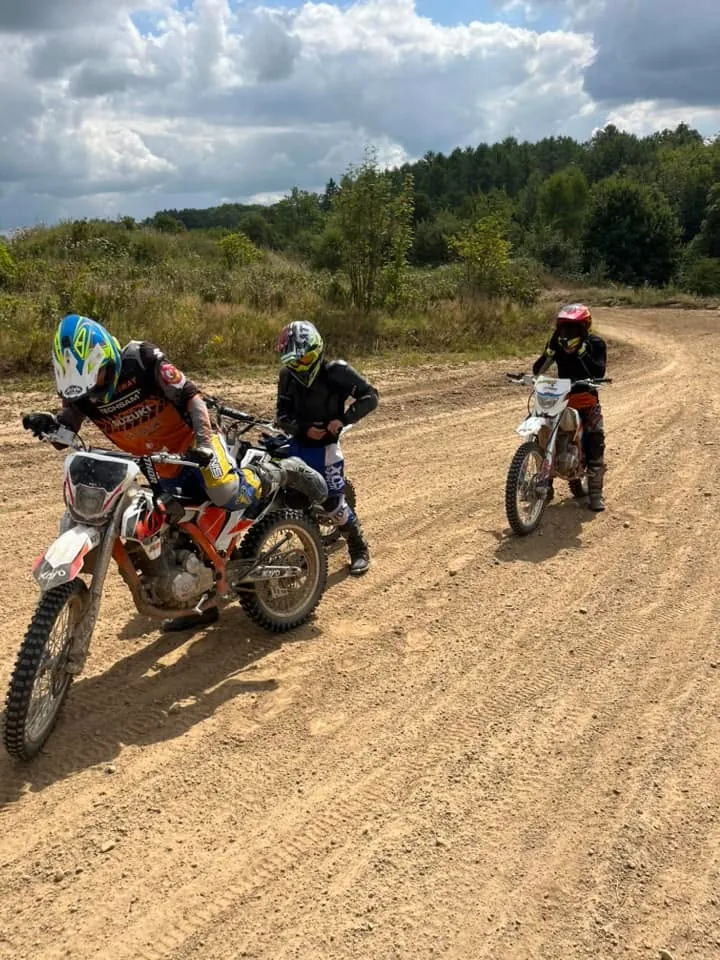 01.08 - 11.08.2024 Obóz rekreacja, survival, motocross w Ogrodnikach