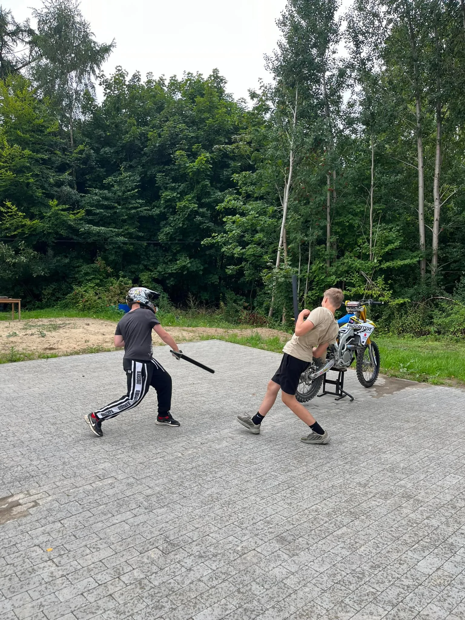 01.08 - 11.08.2024 Obóz rekreacja, survival, motocross w Ogrodnikach