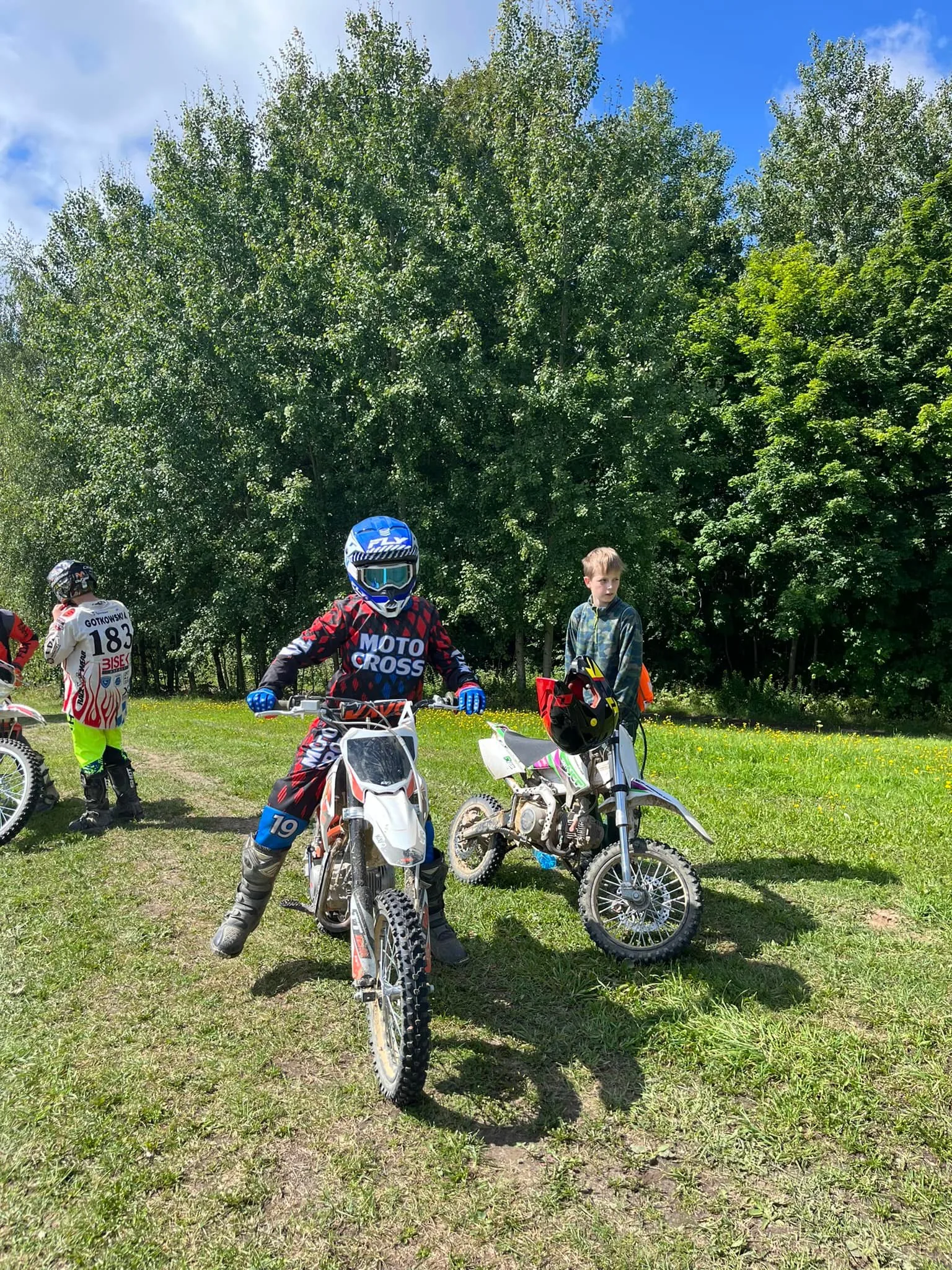 01.08 - 11.08.2024 Obóz rekreacja, survival, motocross w Ogrodnikach