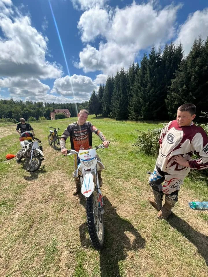 01.08 - 11.08.2024 Obóz rekreacja, survival, motocross w Ogrodnikach
