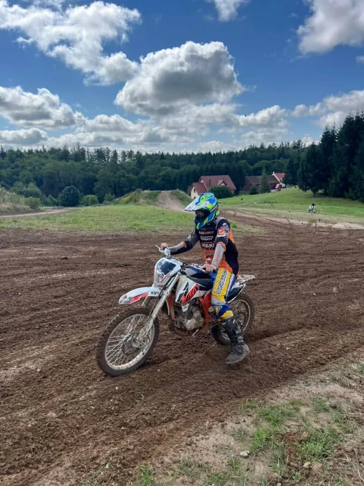 01.08 - 11.08.2024 Obóz rekreacja, survival, motocross w Ogrodnikach