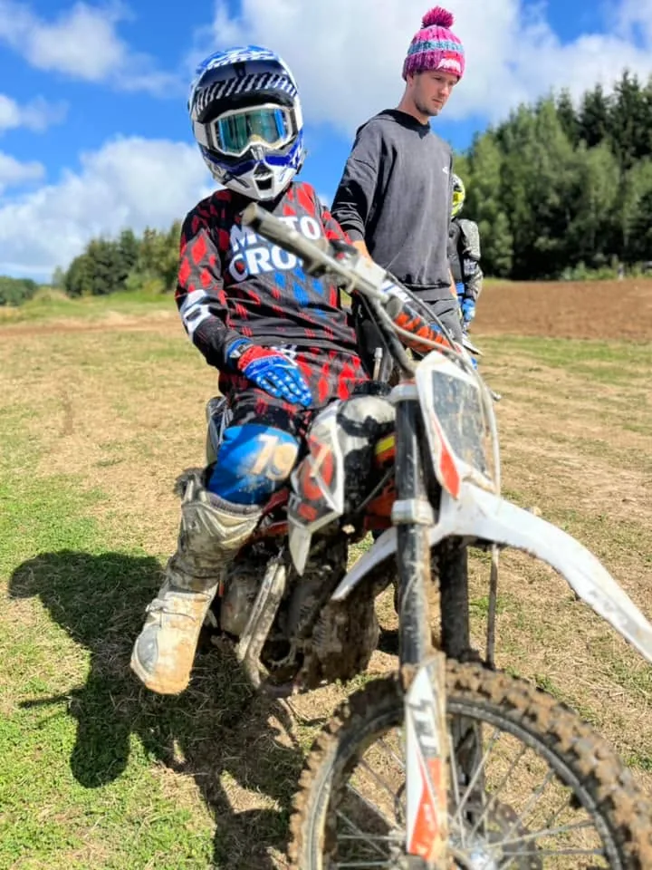 01.08 - 11.08.2024 Obóz rekreacja, survival, motocross w Ogrodnikach