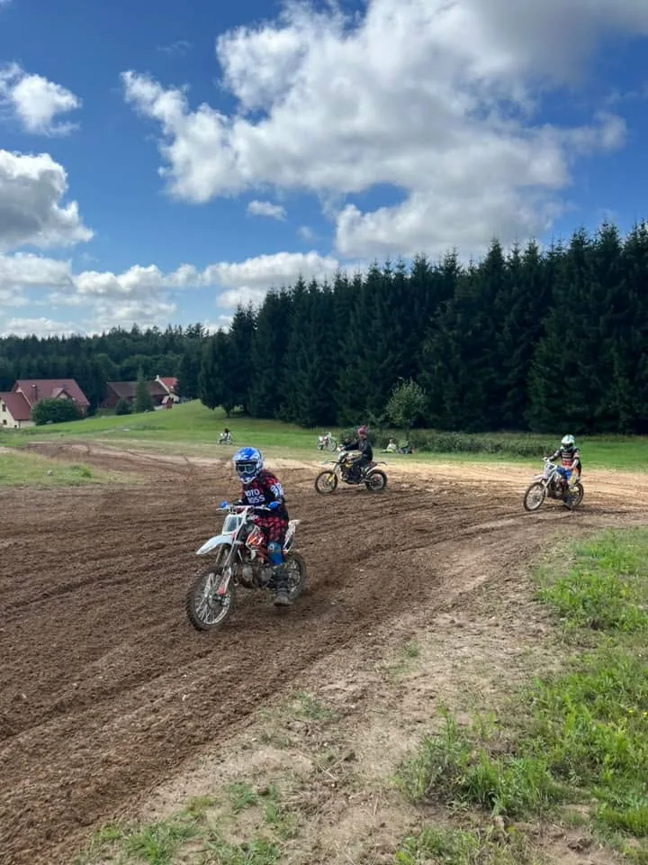 01.08 - 11.08.2024 Obóz rekreacja, survival, motocross w Ogrodnikach