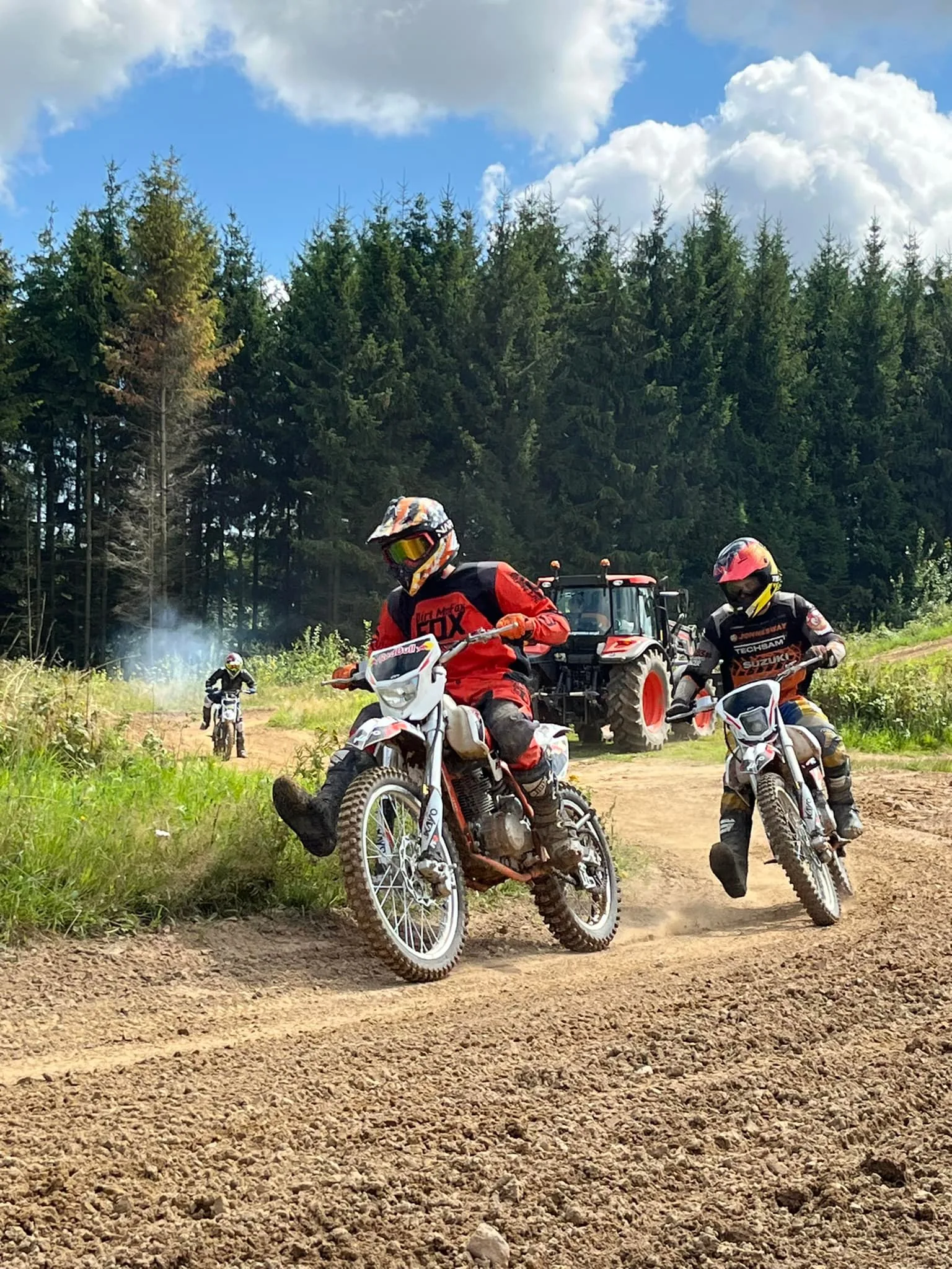 01.08 - 11.08.2024 Obóz rekreacja, survival, motocross w Ogrodnikach