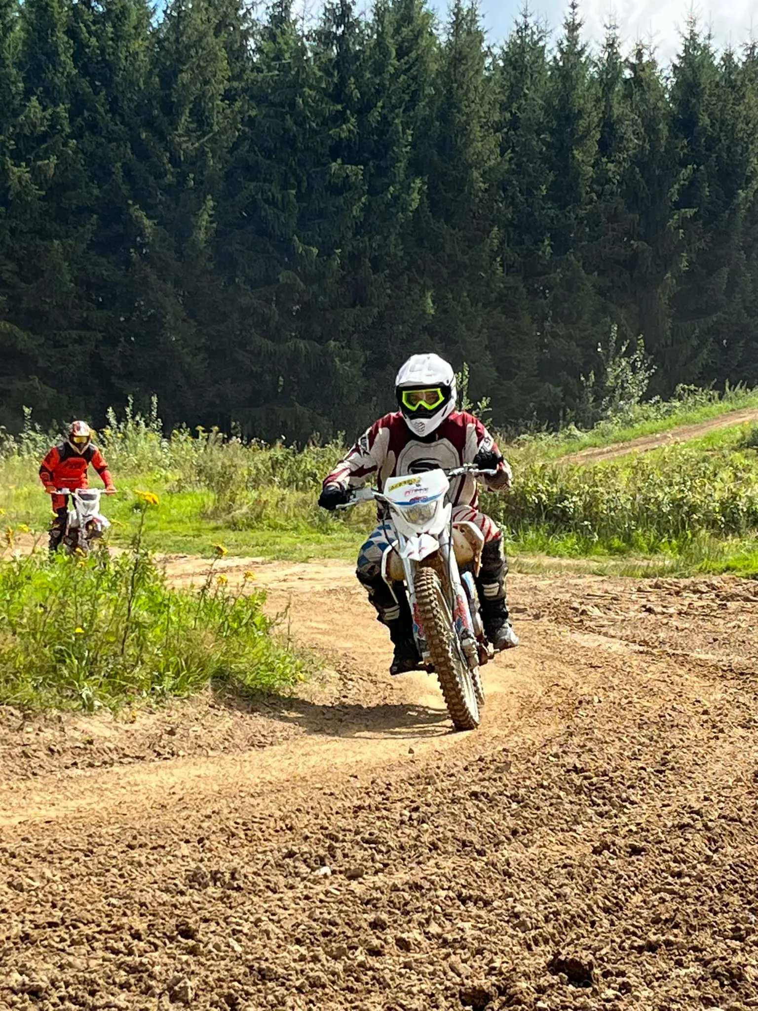 01.08 - 11.08.2024 Obóz rekreacja, survival, motocross w Ogrodnikach