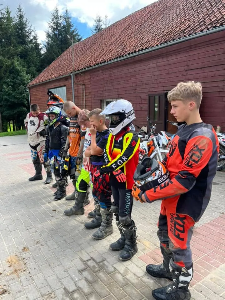 01.08 - 11.08.2024 Obóz rekreacja, survival, motocross w Ogrodnikach