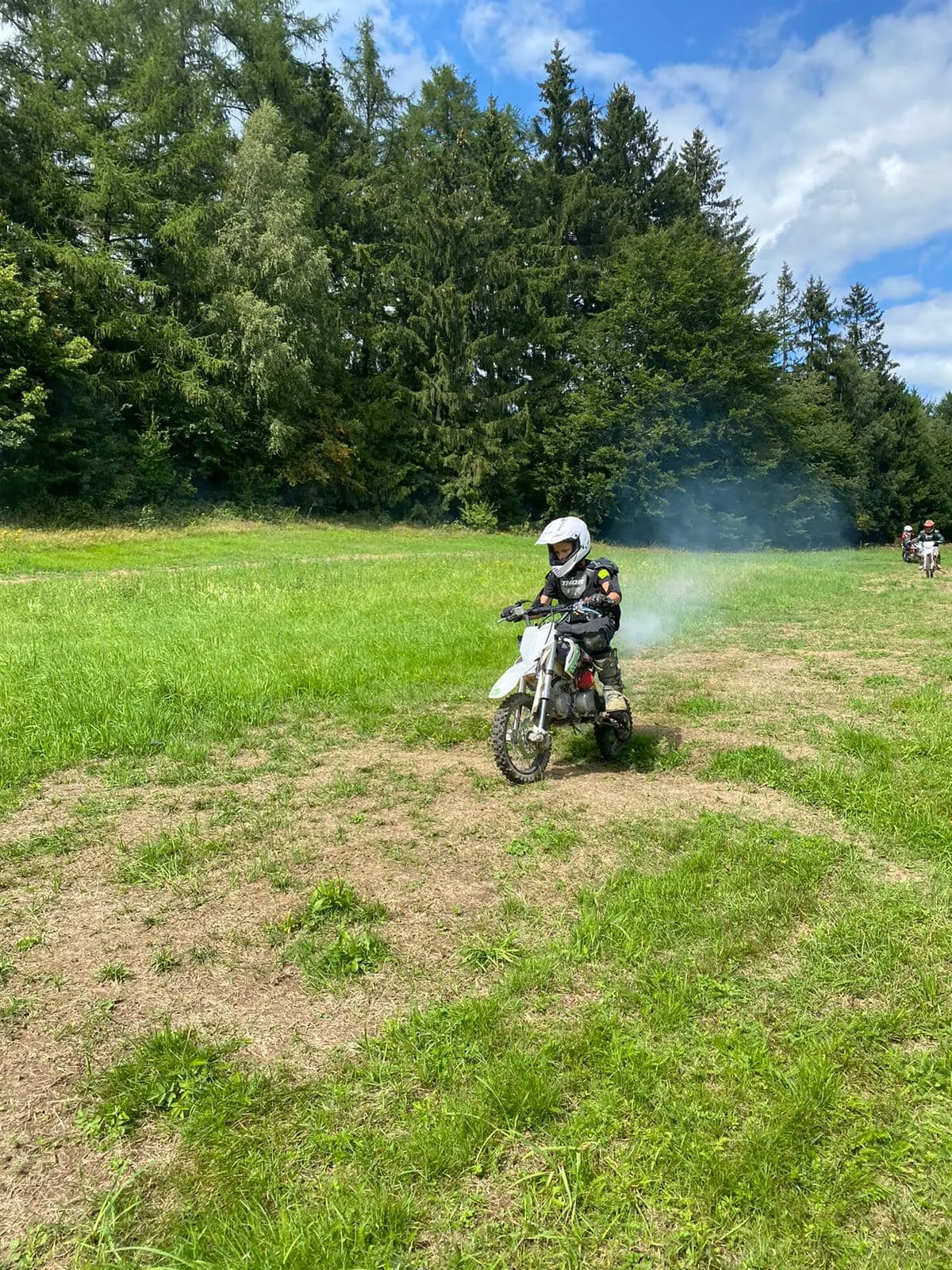 01.08 - 11.08.2024 Obóz rekreacja, survival, motocross w Ogrodnikach