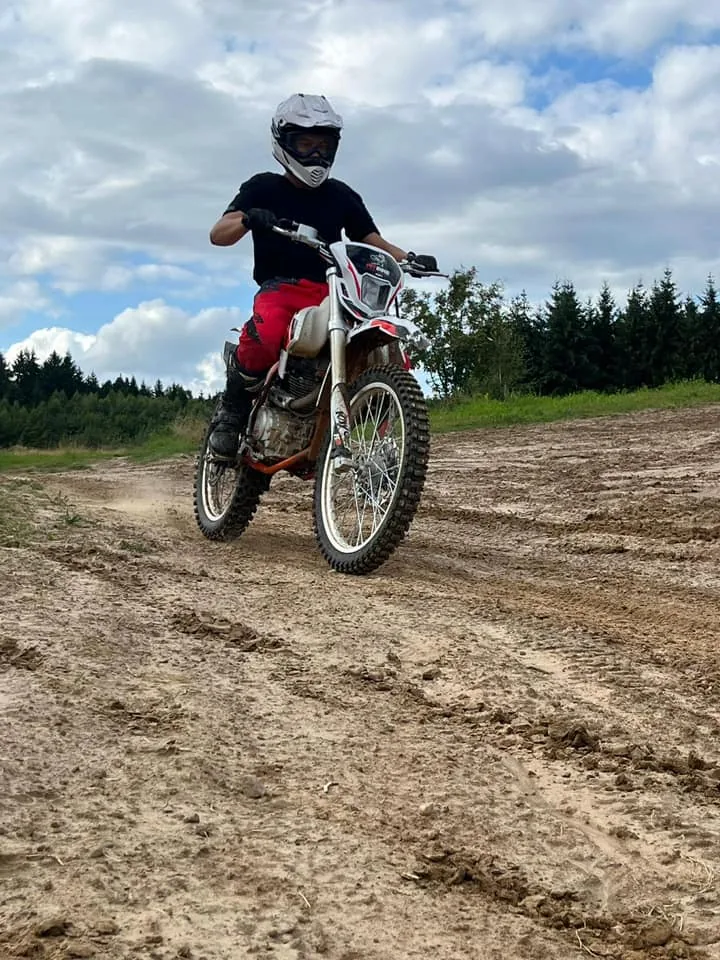 01.08 - 11.08.2024 Obóz rekreacja, survival, motocross w Ogrodnikach