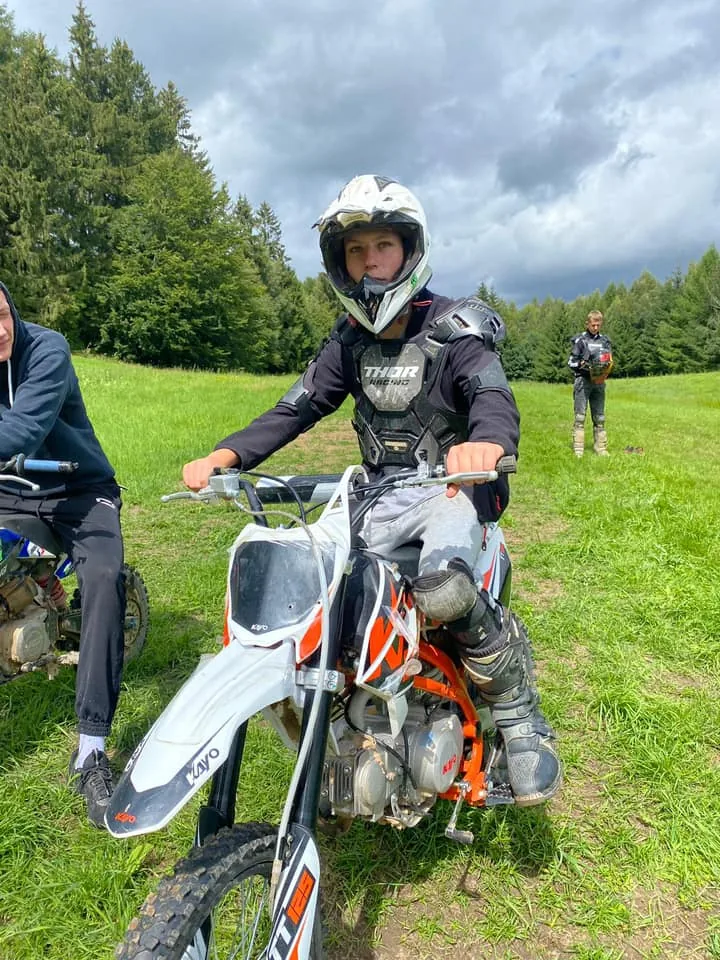 01.08 - 11.08.2024 Obóz rekreacja, survival, motocross w Ogrodnikach