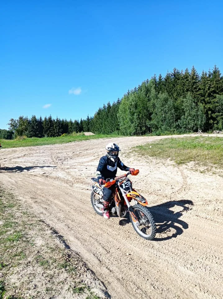 11.08 - 21.08.2024 Obóz rekreacja, survival, motocross w Ogrodnikach