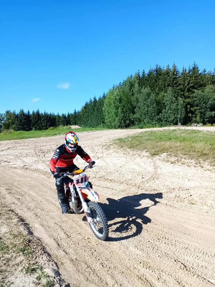 11.08 - 21.08.2024 Obóz rekreacja, survival, motocross w Ogrodnikach