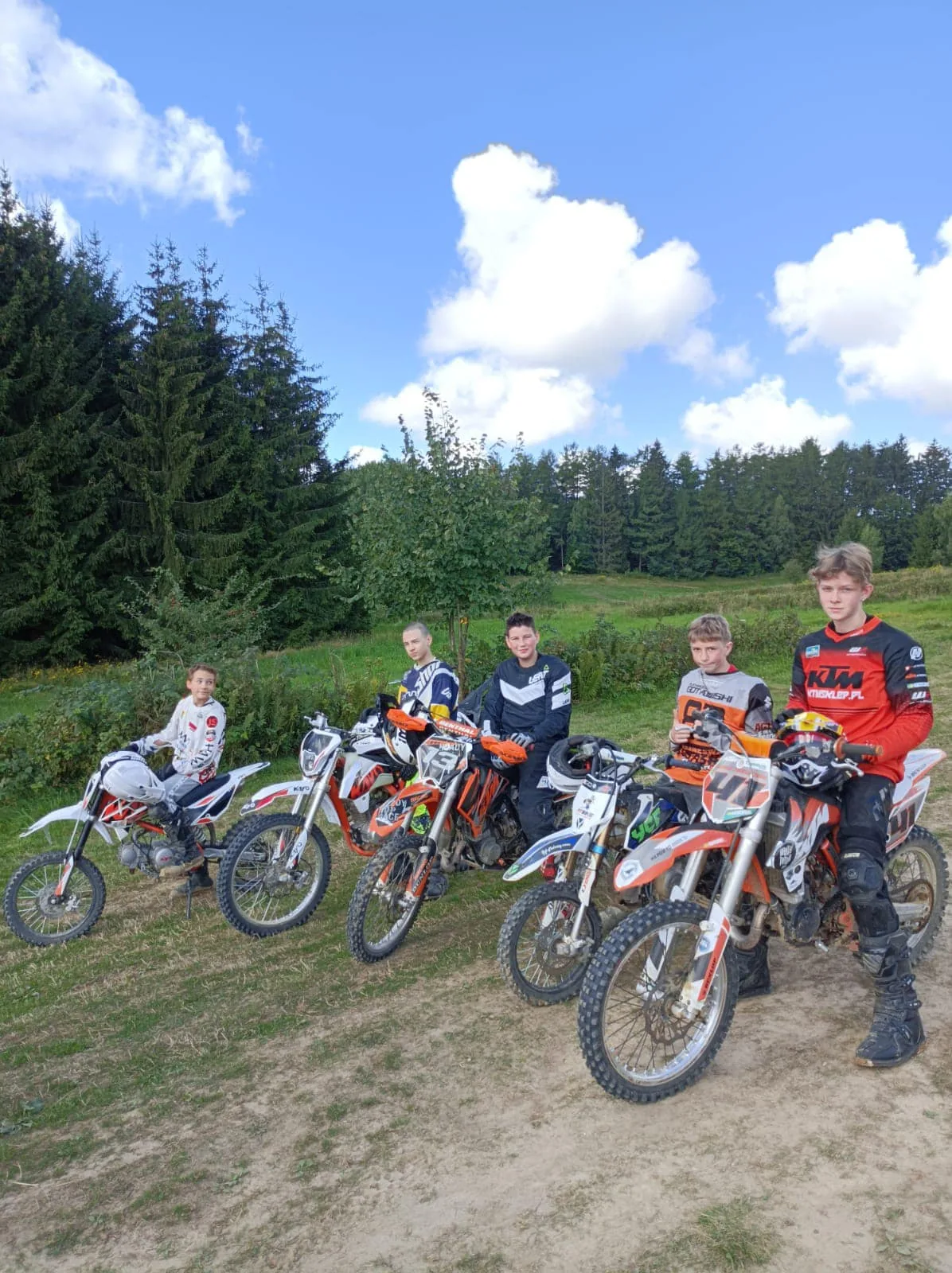 11.08 - 21.08.2024 Obóz rekreacja, survival, motocross w Ogrodnikach